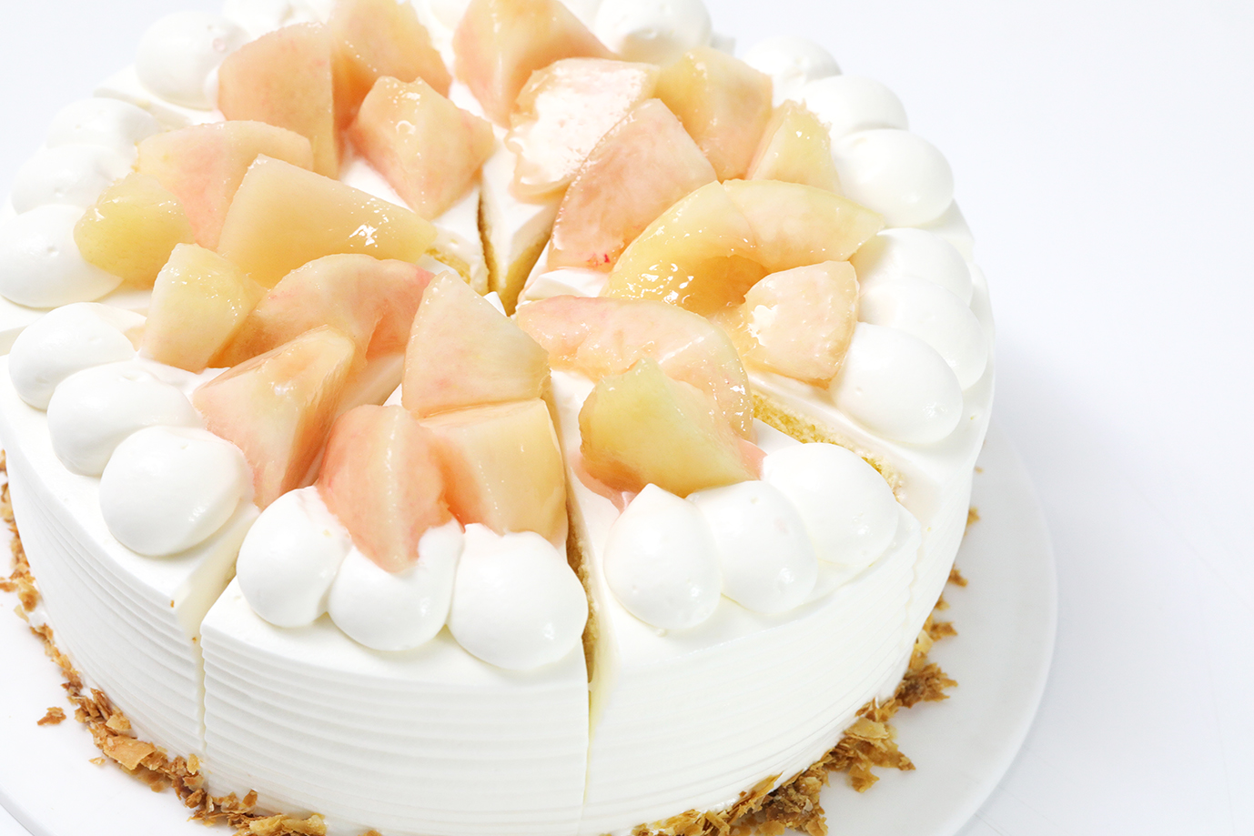 【夏の新作ケーキ】「PÂTISSERIE PINÉDE（パティスリーピネード）」より、旬の桃を使用した季節限定ケーキが新発売のサブ画像1