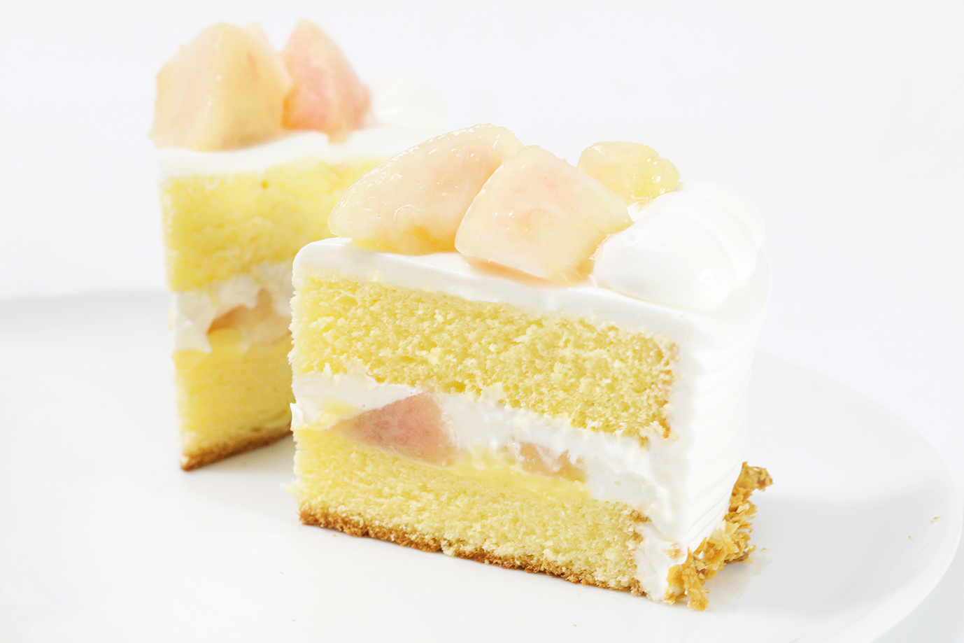 【夏の新作ケーキ】「PÂTISSERIE PINÉDE（パティスリーピネード）」より、旬の桃を使用した季節限定ケーキが新発売のサブ画像2