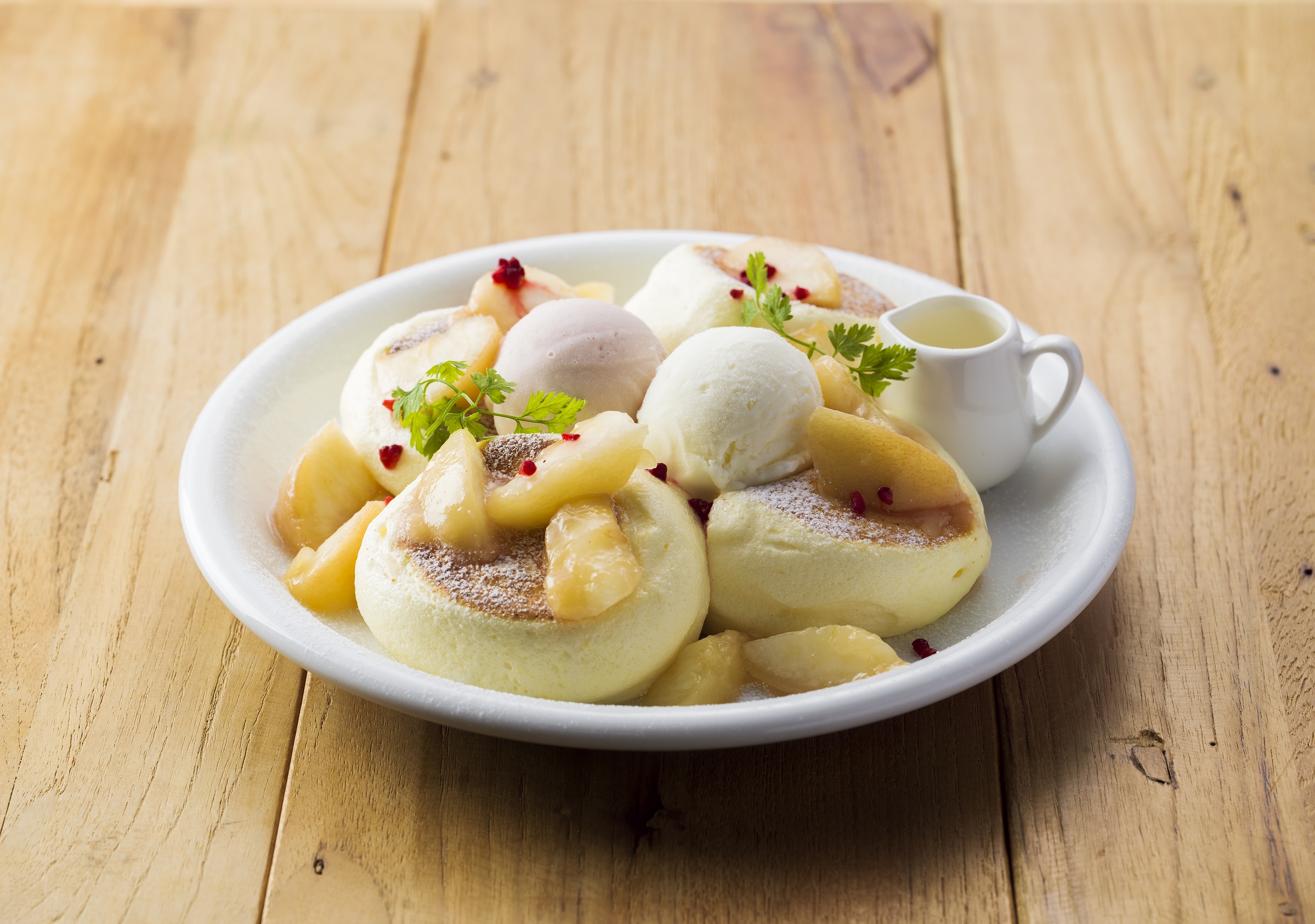 【ドレモルタオ】夏の北海道は「スイーツリゾート」へ。8月限定夏恒例の「桃」を使ったパンケーキが登場！のサブ画像3_パンケーキ「白桃バニラ」