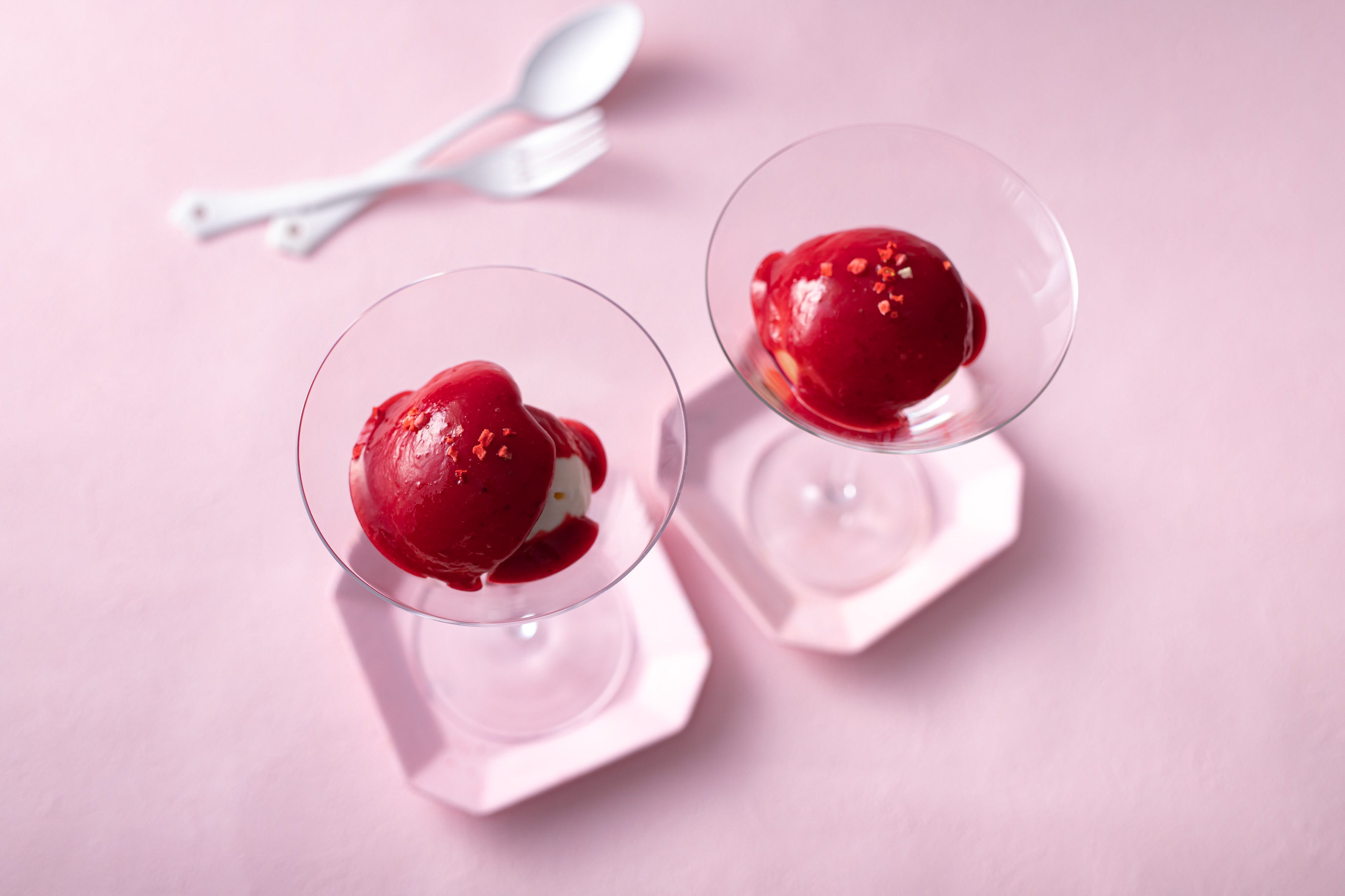 【８月限定】真夏のスイーツビュッフェに『ピーチパフェ』新登場！桃を贅沢に使用した真っ赤な“フォトジェニックパフェ”誕生!のサブ画像2