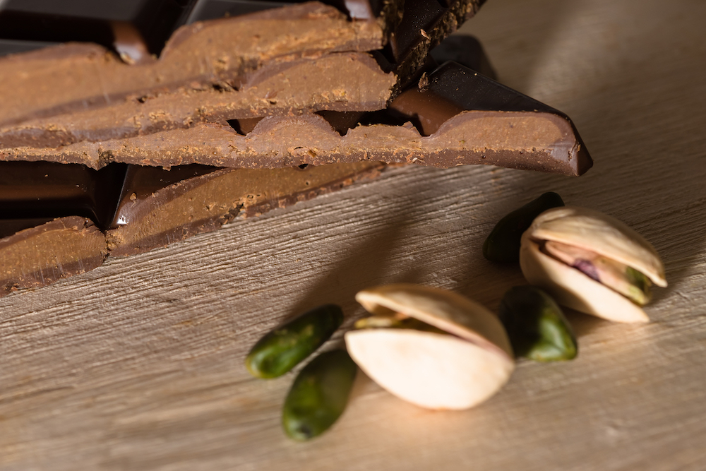 【数量/期間限定】世界初の完全食チョコレートandew(アンジュ)に新作のプラリネチョコレートが登場！ピスタチオ・アーモンド・ヘーゼルナッツの3種セット！のサブ画像1