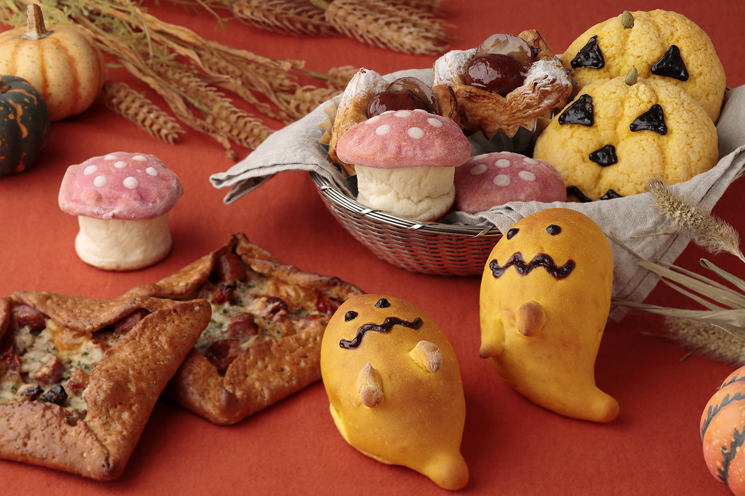 【リーガロイヤルホテル（大阪）】ハロウィンをテーマにしたパン・スイーツ・総菜のテイクアウトメニューが勢揃い！グルメブティック メリッサ「秋の収穫祭」のサブ画像2_グルメブティック メリッサ「秋の収穫祭」パン イメージ