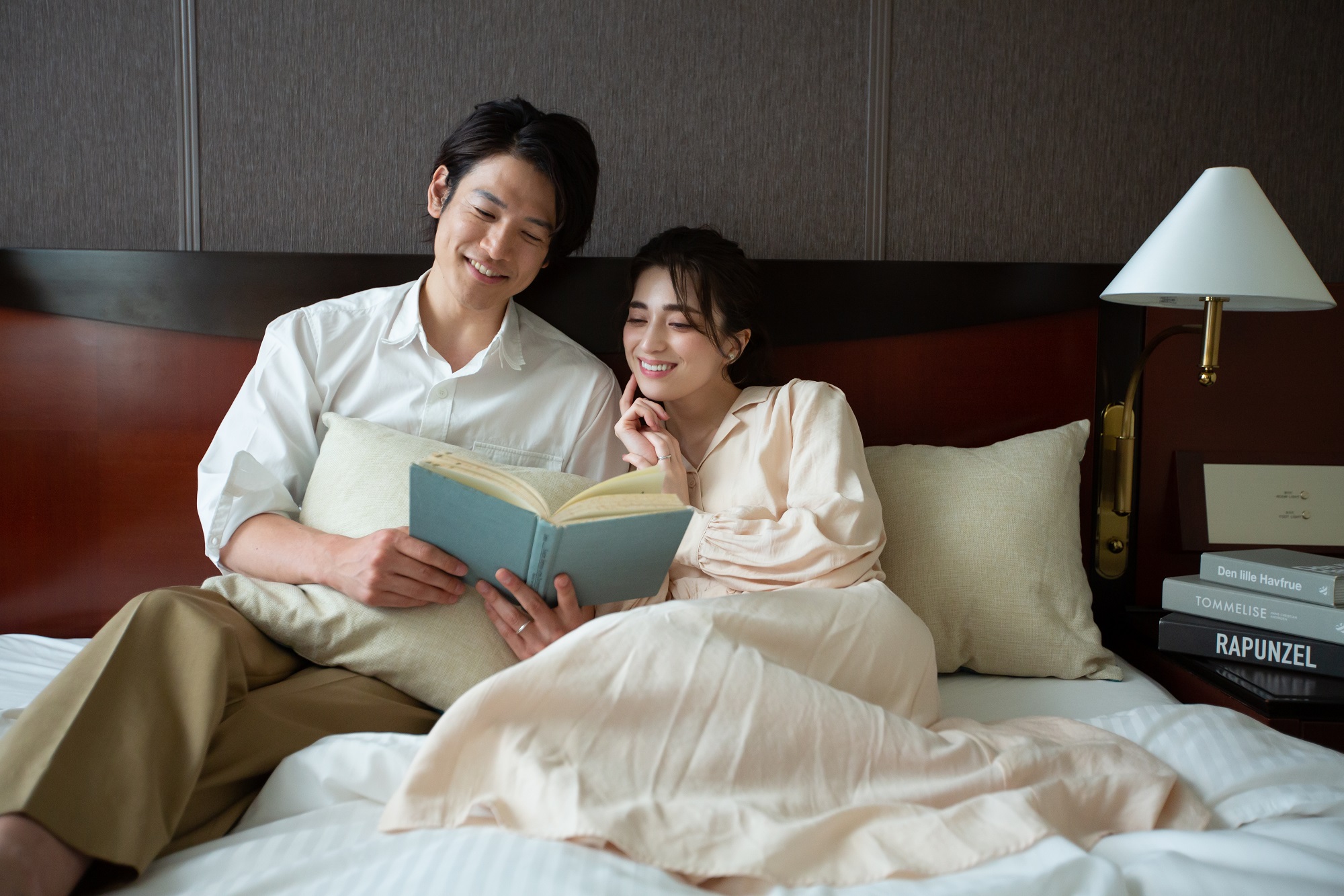 【リーガロイヤルホテル広島】《読書好きへ贈る》 sofa HIROSHIMAとのコラボレーション。『おこもり読書ステイ』で本との“ブラインドデート”をのサブ画像1