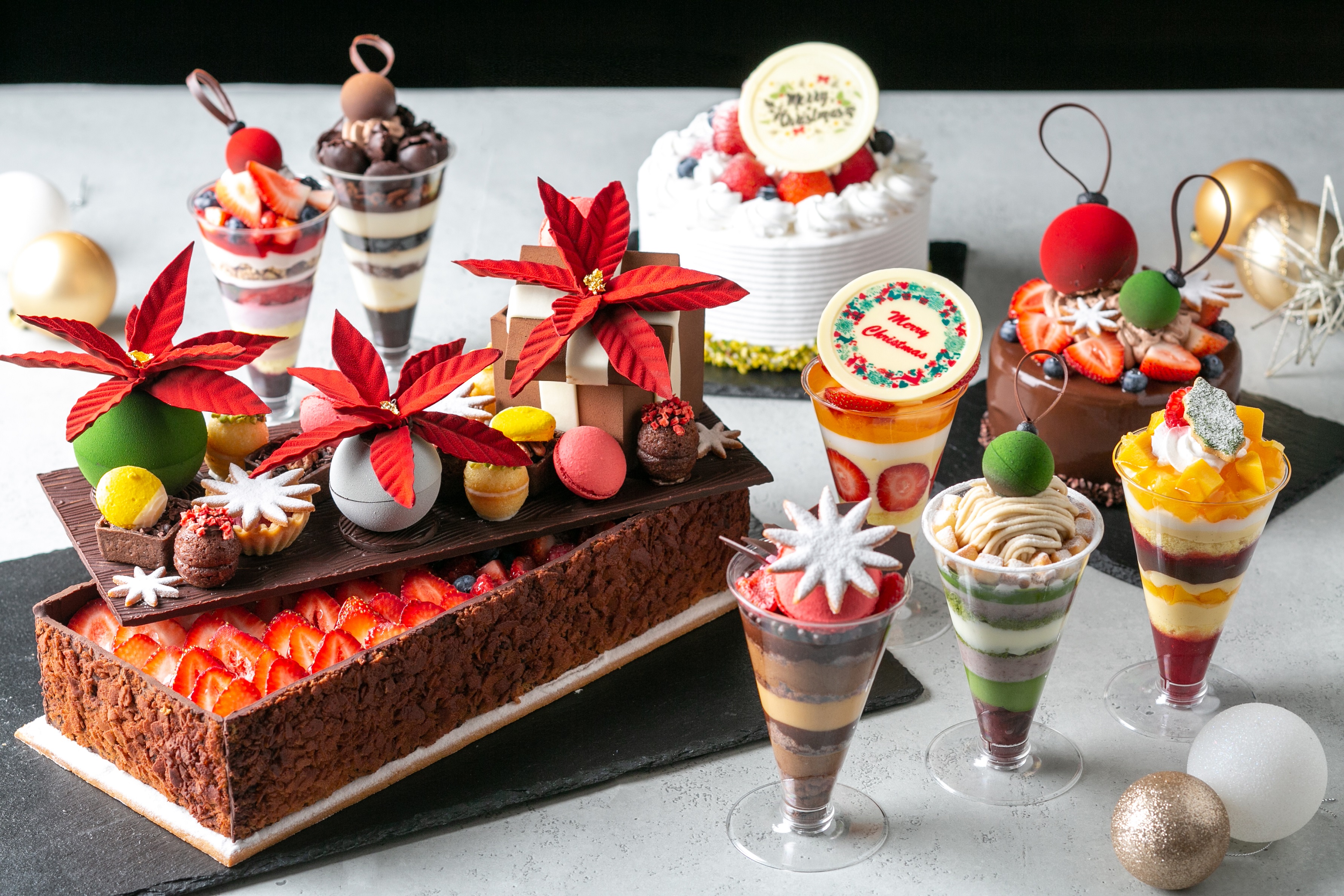 【新横浜プリンスホテル】ケーキで味わう世界旅行！各国のスイーツをイメージしたケーキ等“おうちクリスマス”を彩るクリスマスケーキを販売のサブ画像1_クリスマスケーキ2021