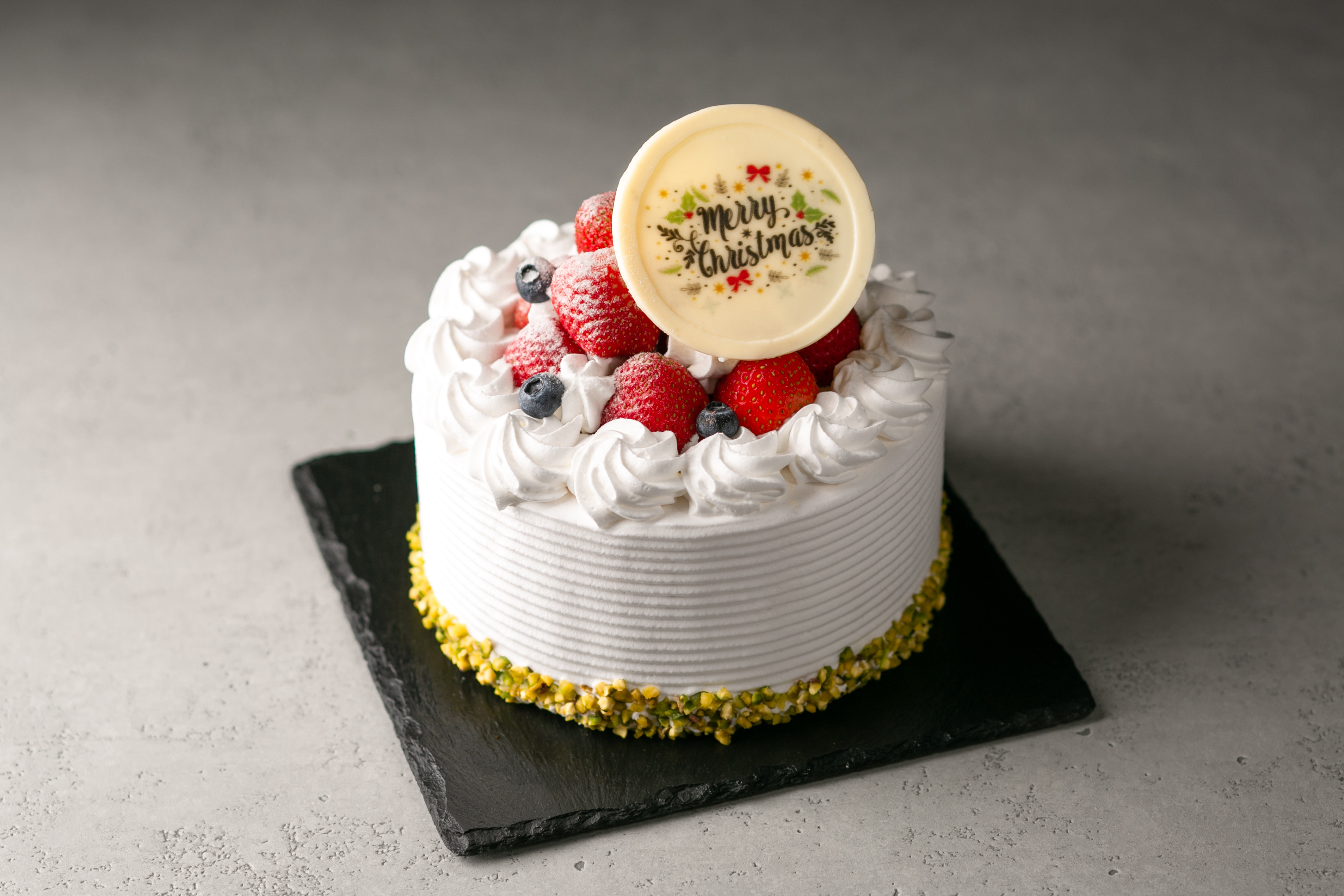 【新横浜プリンスホテル】ケーキで味わう世界旅行！各国のスイーツをイメージしたケーキ等“おうちクリスマス”を彩るクリスマスケーキを販売のサブ画像6_ロイヤルショートケーキ