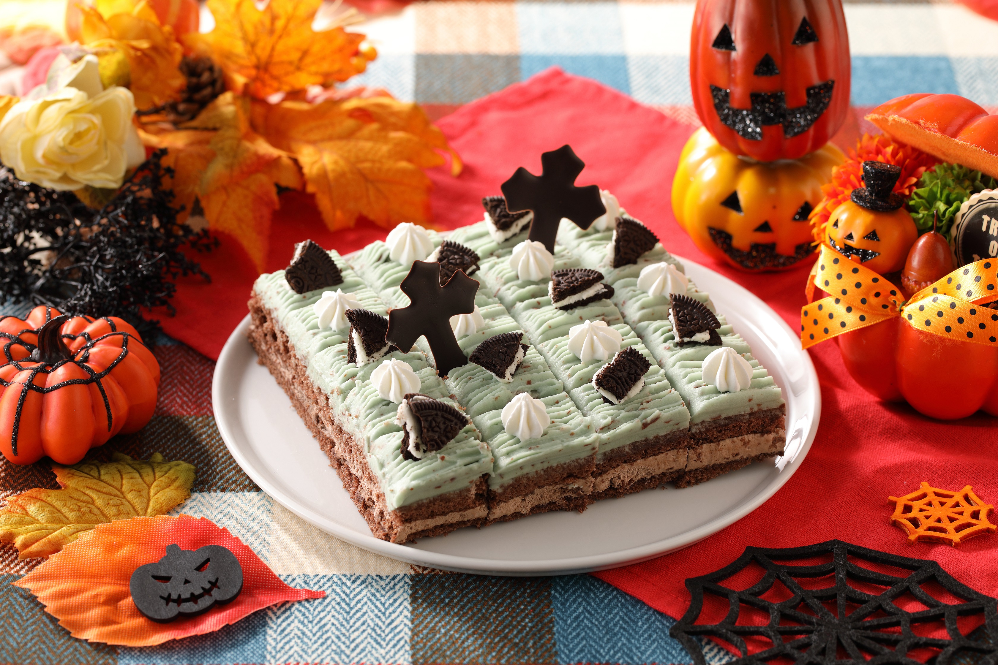 ハロウィンメニューがお出迎え！『スイパラ HALLOWEEN！』のサブ画像5_ミイラのお茶会チョコミント風ケーキ イメージ