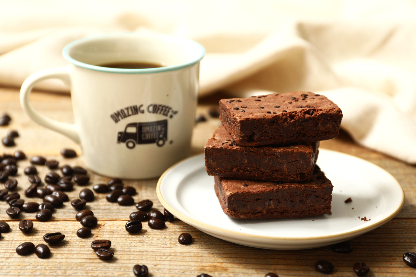 【ご好評につき発売開始！EXILE TETSUYAがプロデュースしたAMAZING COFFEEコラボ】9月1日より「世にもおいしい珈琲ブラウニー」がハートブレッドアンティークに登場のサブ画像1