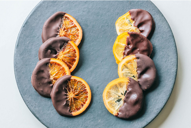 愛媛県産レモンとオレンジを使用。Minimalより果実を丸ごと楽しむ「Minimal Orangette -Morning&Night-」が10月に発売。コンセプトは“朝と夜”に食べたいオランジェットのサブ画像1