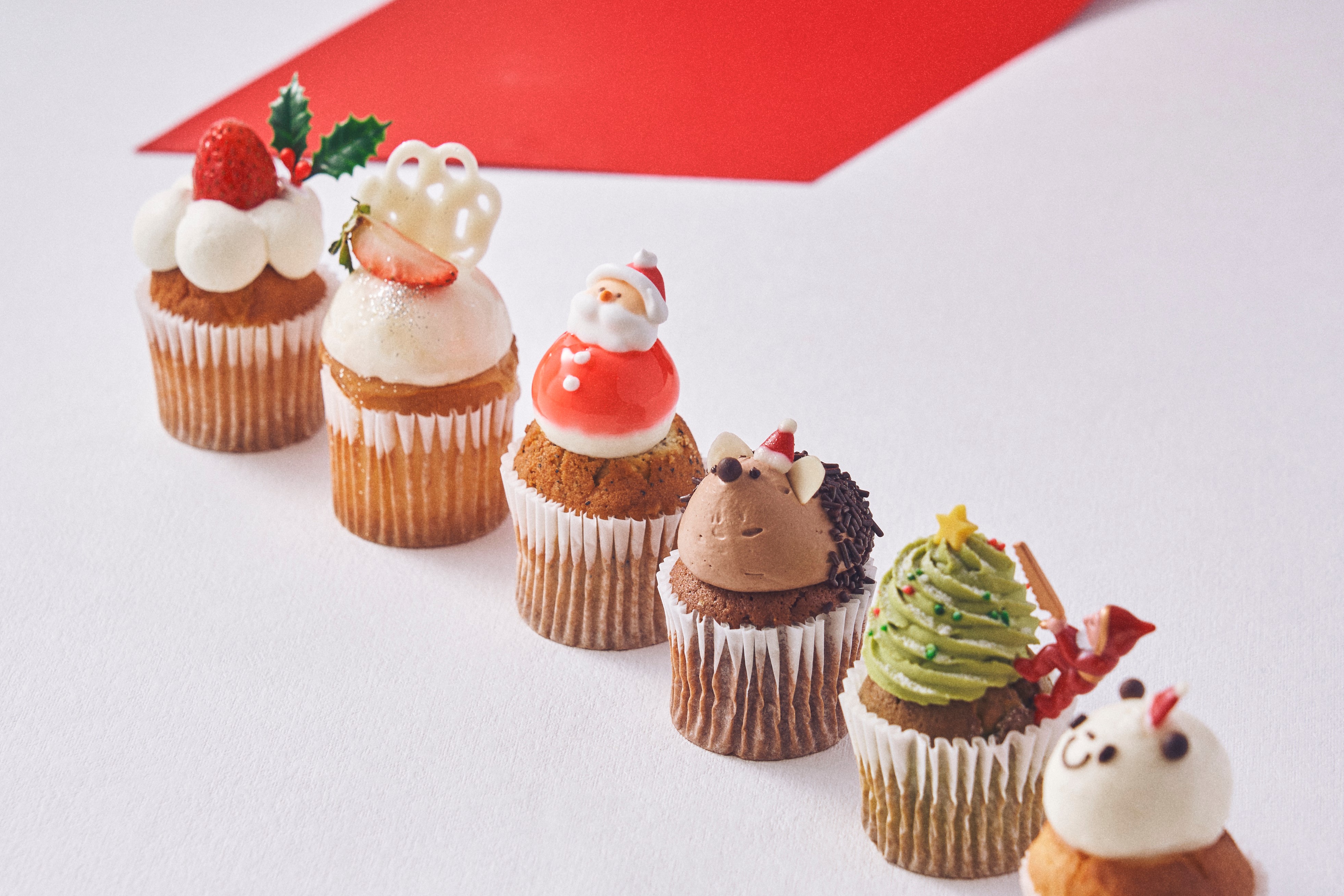 一人一人いろいろ選べるカップケーキアソート「クリスマスBOX」ユニークなクリスマスデコレーションケーキ「苺のショートケーキ」10/30（土）オンライン予約 受付開始のサブ画像1