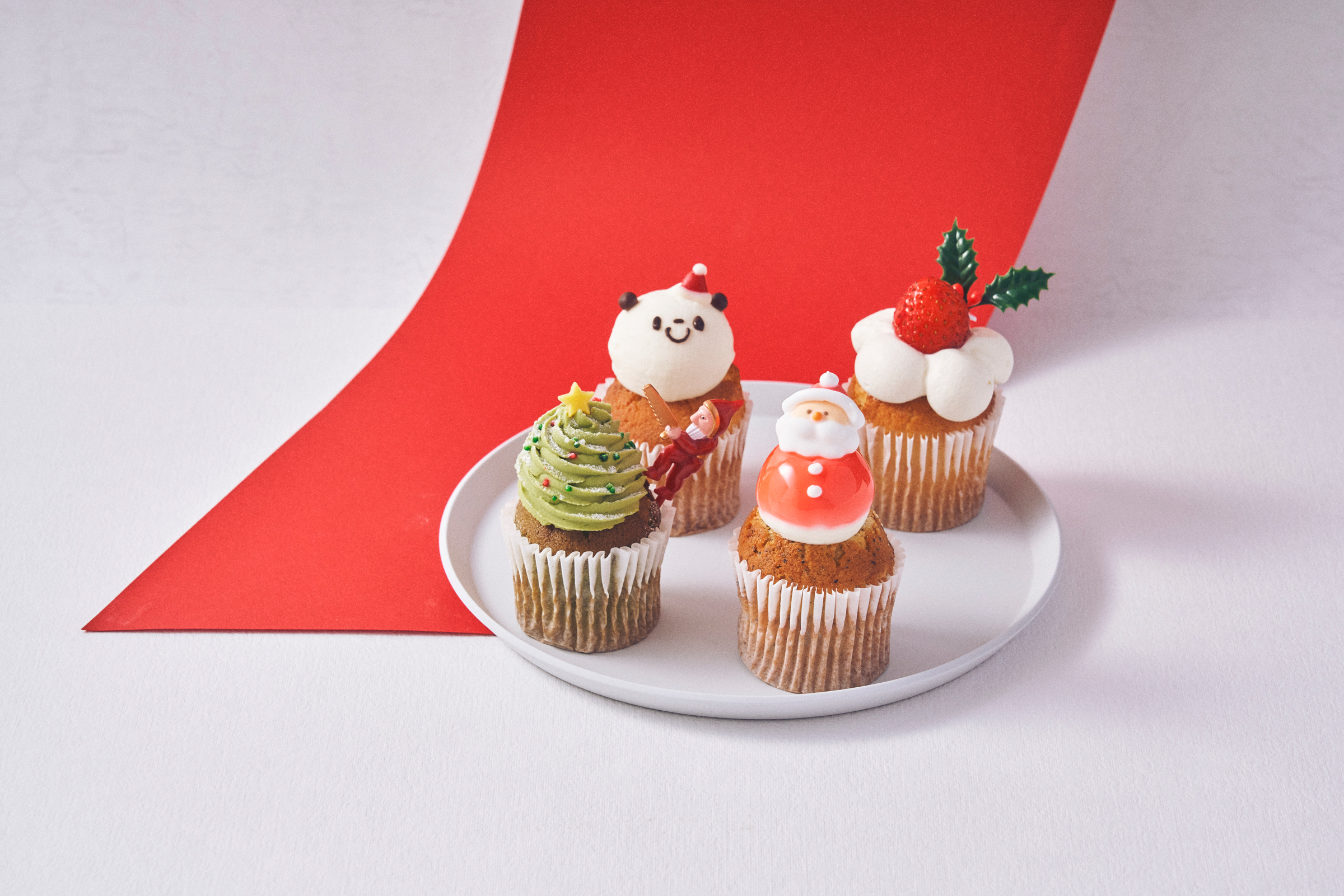 一人一人いろいろ選べるカップケーキアソート「クリスマスBOX」ユニークなクリスマスデコレーションケーキ「苺のショートケーキ」10/30（土）オンライン予約 受付開始のサブ画像4_クリスマスBOX 4個入