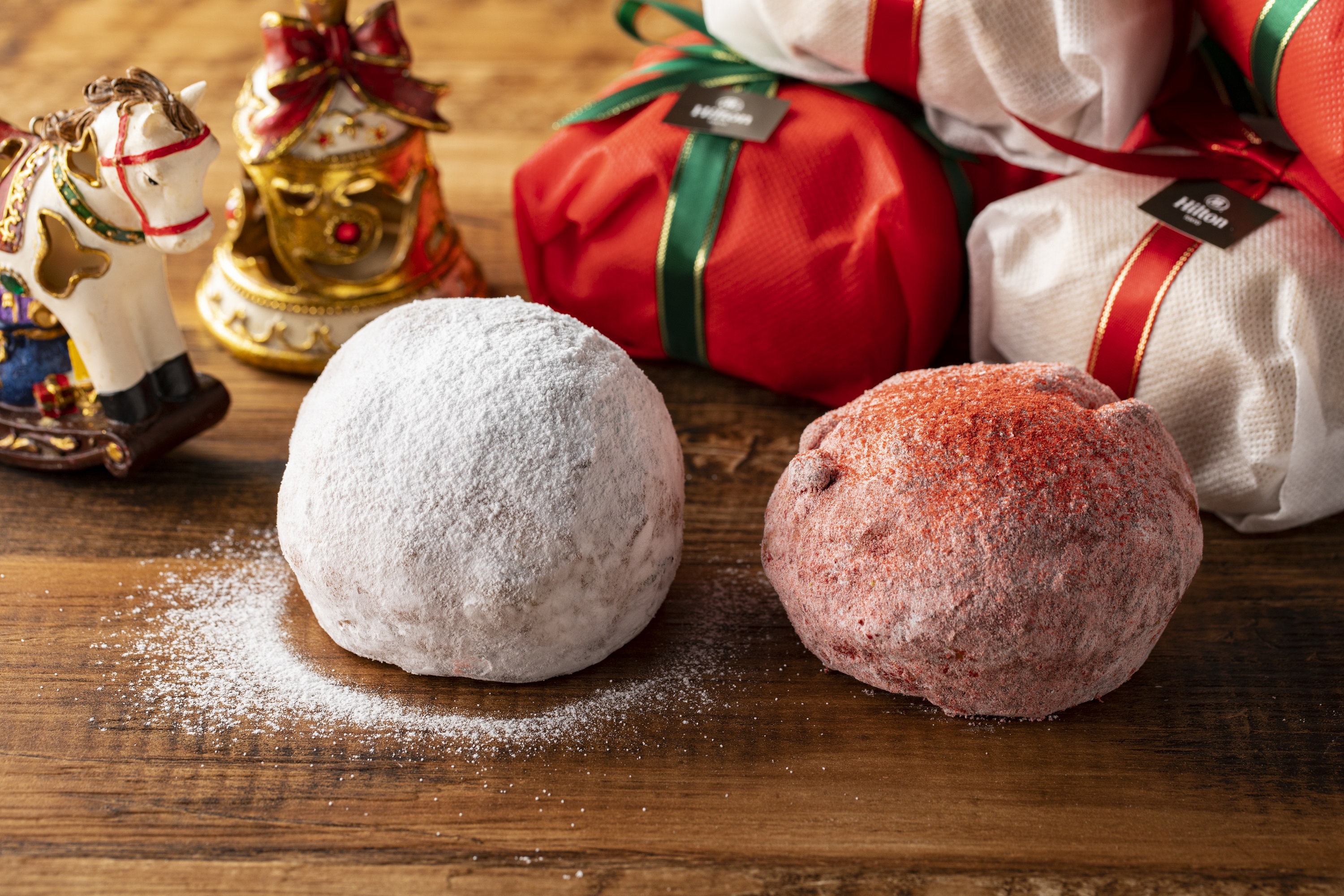 『スパイスを効かせたクリスマスの焼き菓子』のサブ画像5_クリスマス・ストロベリーシュトーレン