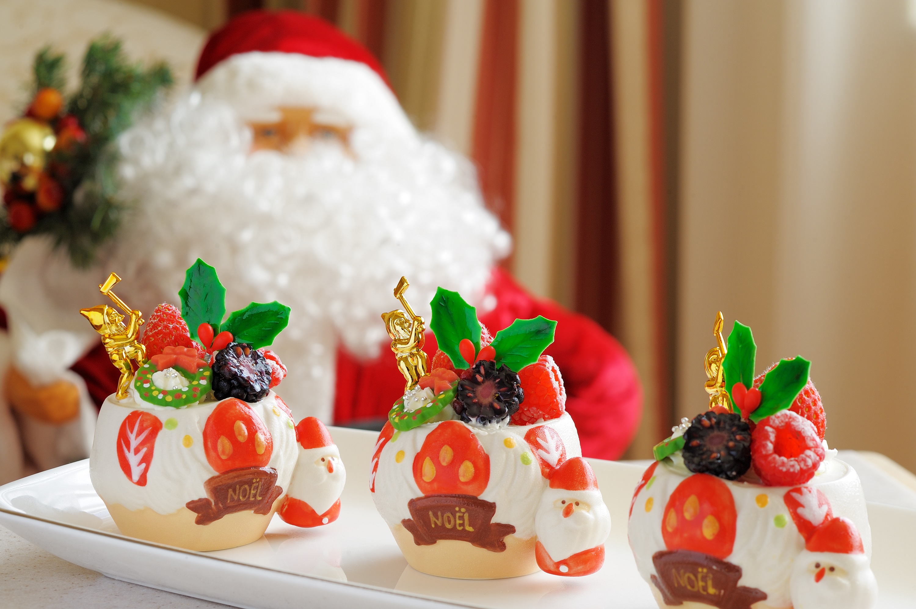 【ホテルオークラ東京ベイ】ホテルのお部屋でクリスマスを満喫！クリスマス装飾を施したデコレーションルームを期間限定で販売のサブ画像2_パティシエ特製クリスマススイーツ（イメージ）