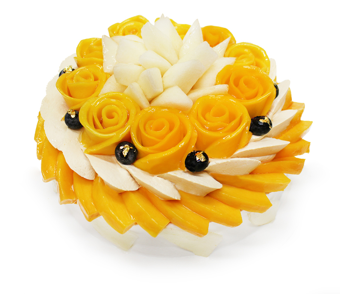 カフェコムサは毎月22日がショートケーキの日！11月は“いい夫婦の日”に合わせて美しいバラのショートケーキが登場のサブ画像1_マンゴーローズと洋梨のショートケーキ