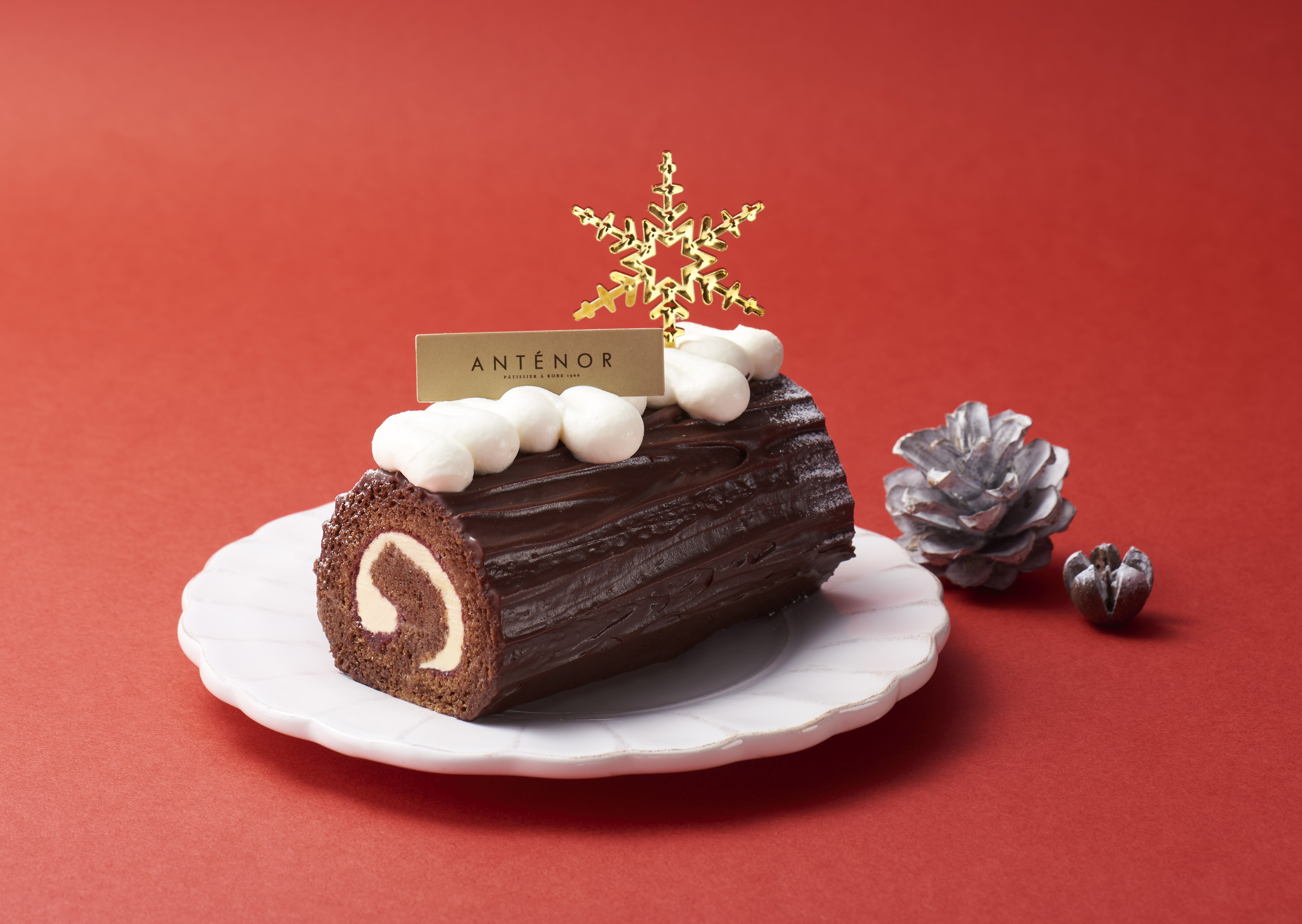 【アンテノール】のクリスマス限定カットケーキサンタクロースや雪だるまで楽しく美味しい時間をのサブ画像3