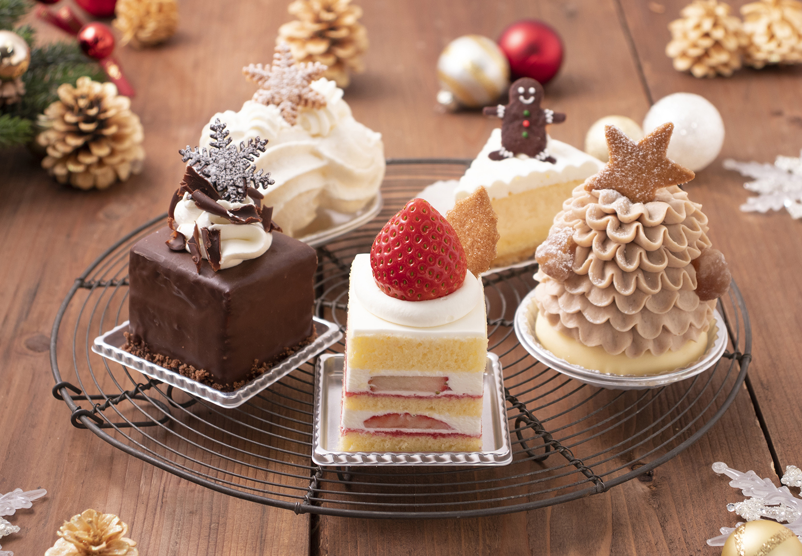 焼きたてフィナンシェが評判の「ノワ・ドゥ・ブール」のクリスマスケーキ。クッキーを飾った可愛いカットケーキをご紹介します。のサブ画像1