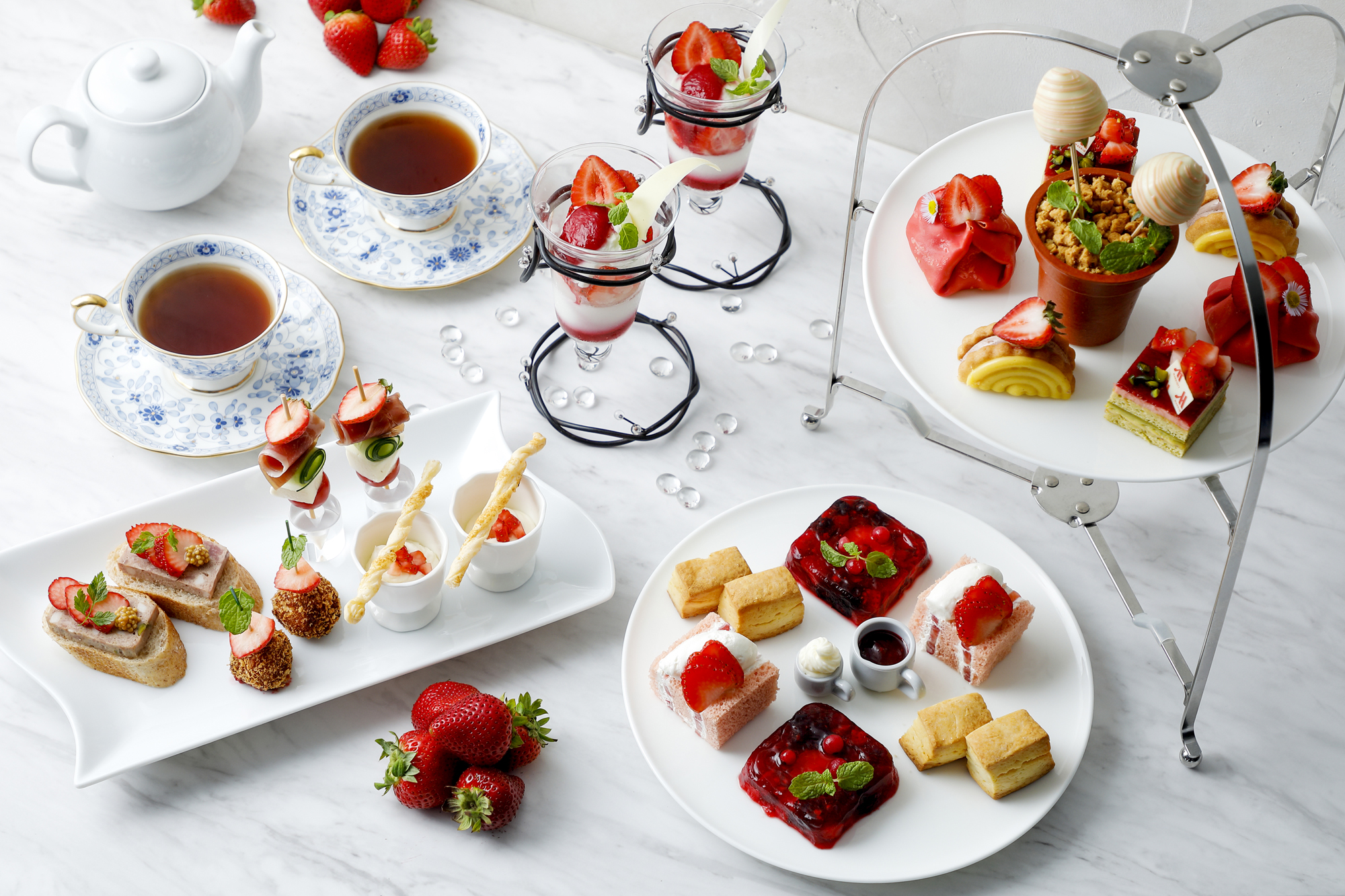 琵琶湖マリオットホテル　スイーツからセイボリーまでいちごづくしのアフタヌーンティー「Strawberry Afternoon Tea」を発売のサブ画像1_Strawberry Afternoon Tea