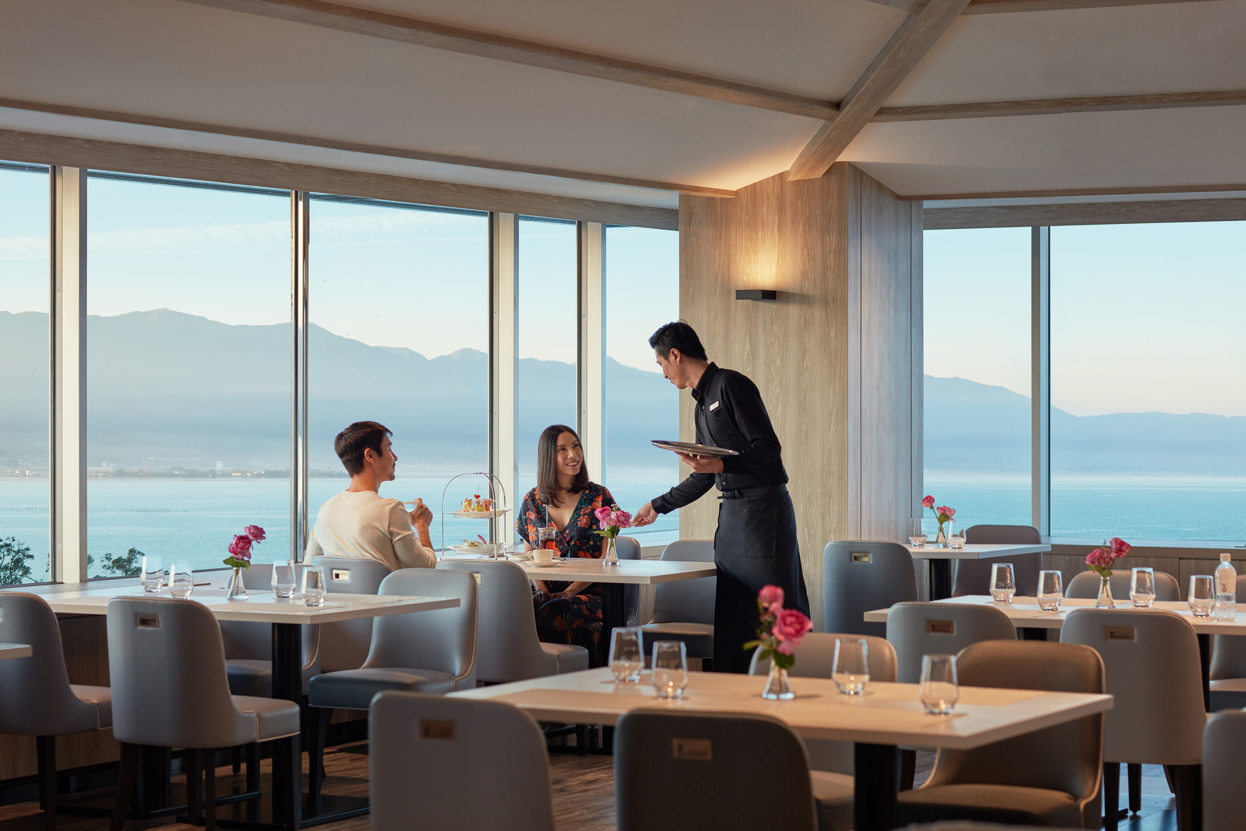 琵琶湖マリオットホテル　スイーツからセイボリーまでいちごづくしのアフタヌーンティー「Strawberry Afternoon Tea」を発売のサブ画像5_Grill & Dining G
