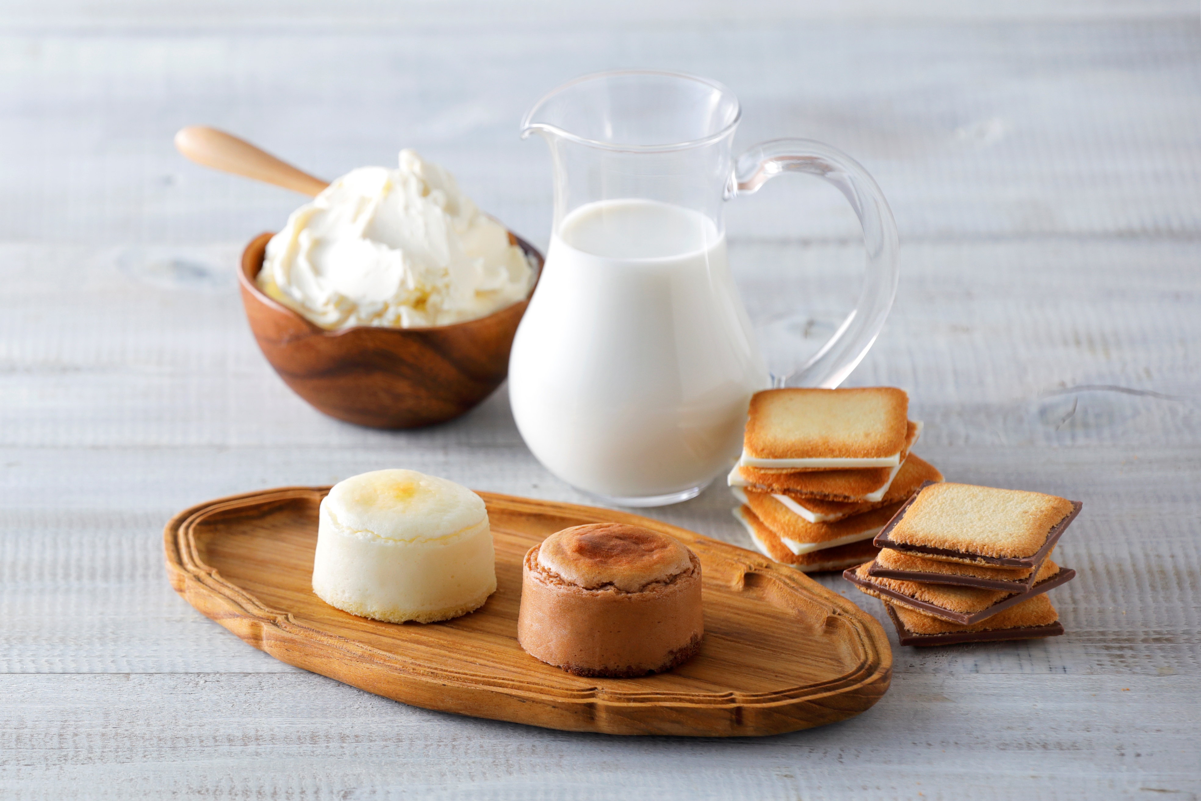 白い恋人（ブラック）のミルクチョコレートとクリームチーズがマッチした「白い恋人 ミルクチョコレートオムレット」 1月21日（金）発売のサブ画像2