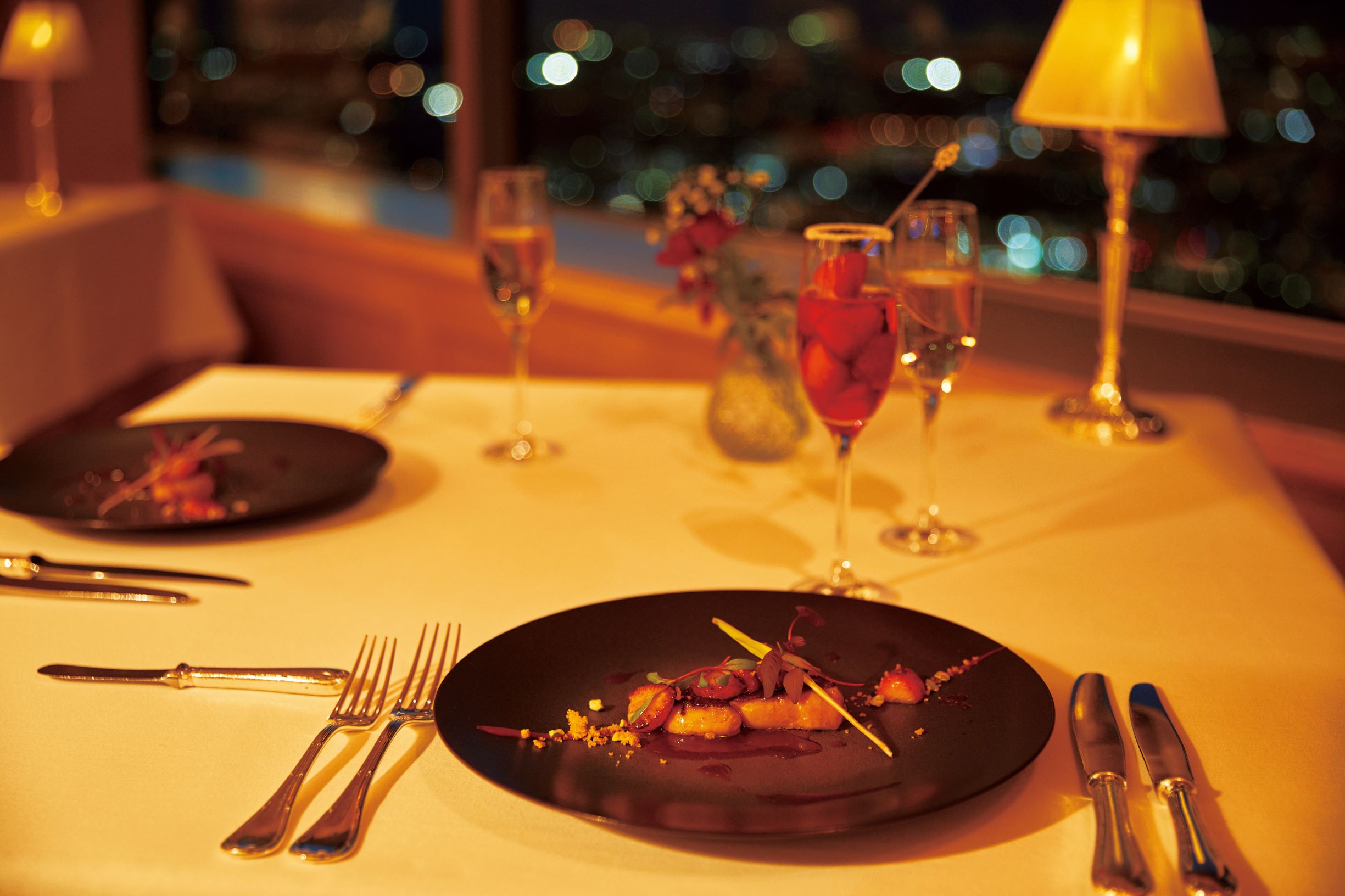 【横浜ロイヤルパークホテル】バレンタインフェアのサブ画像4_68階 フレンチレストラン「ル シエール」料理イメージ