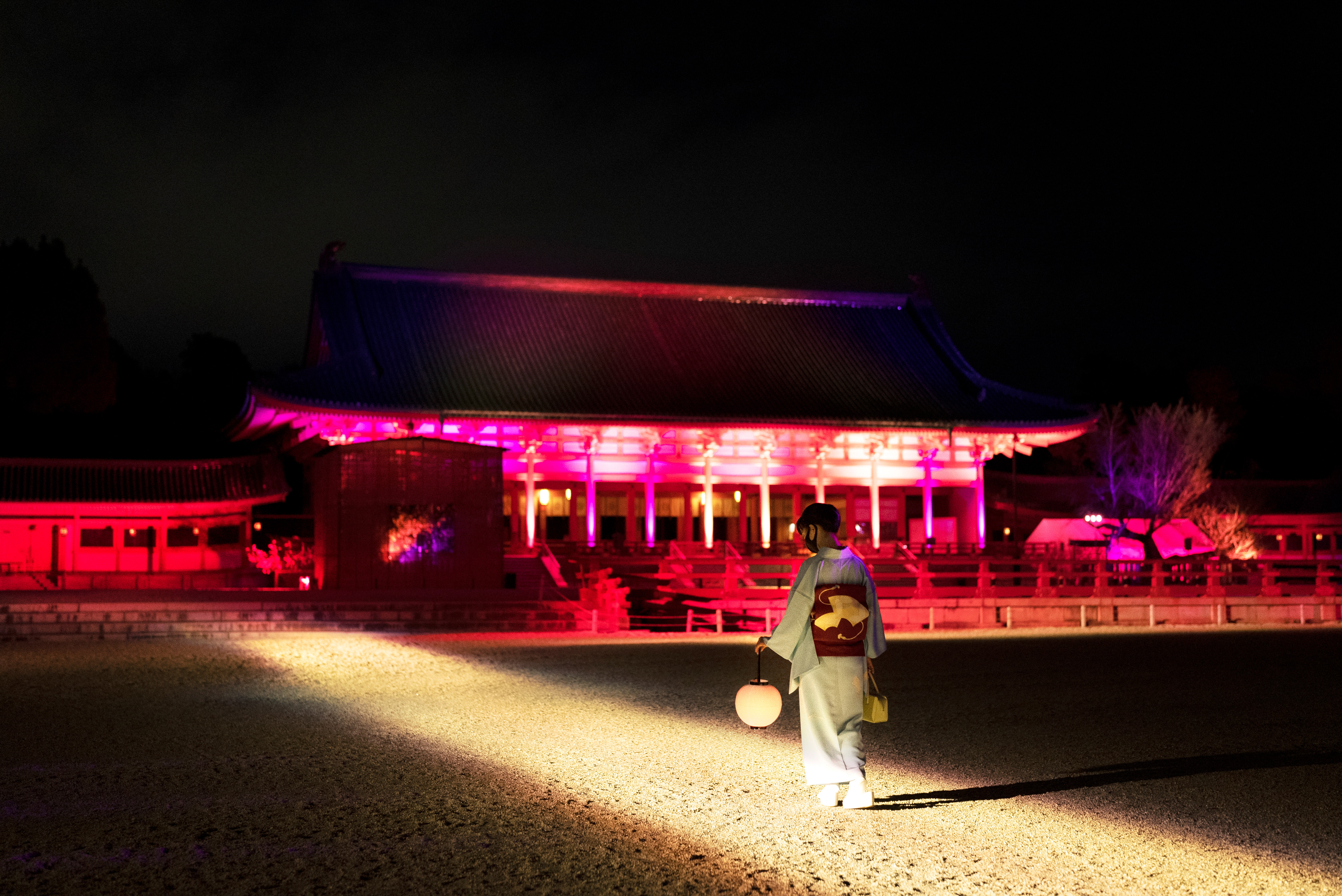 初詣の分散参拝は、京都・平安神宮で、NAKEDのニュースタイル夜間参拝のサブ画像3