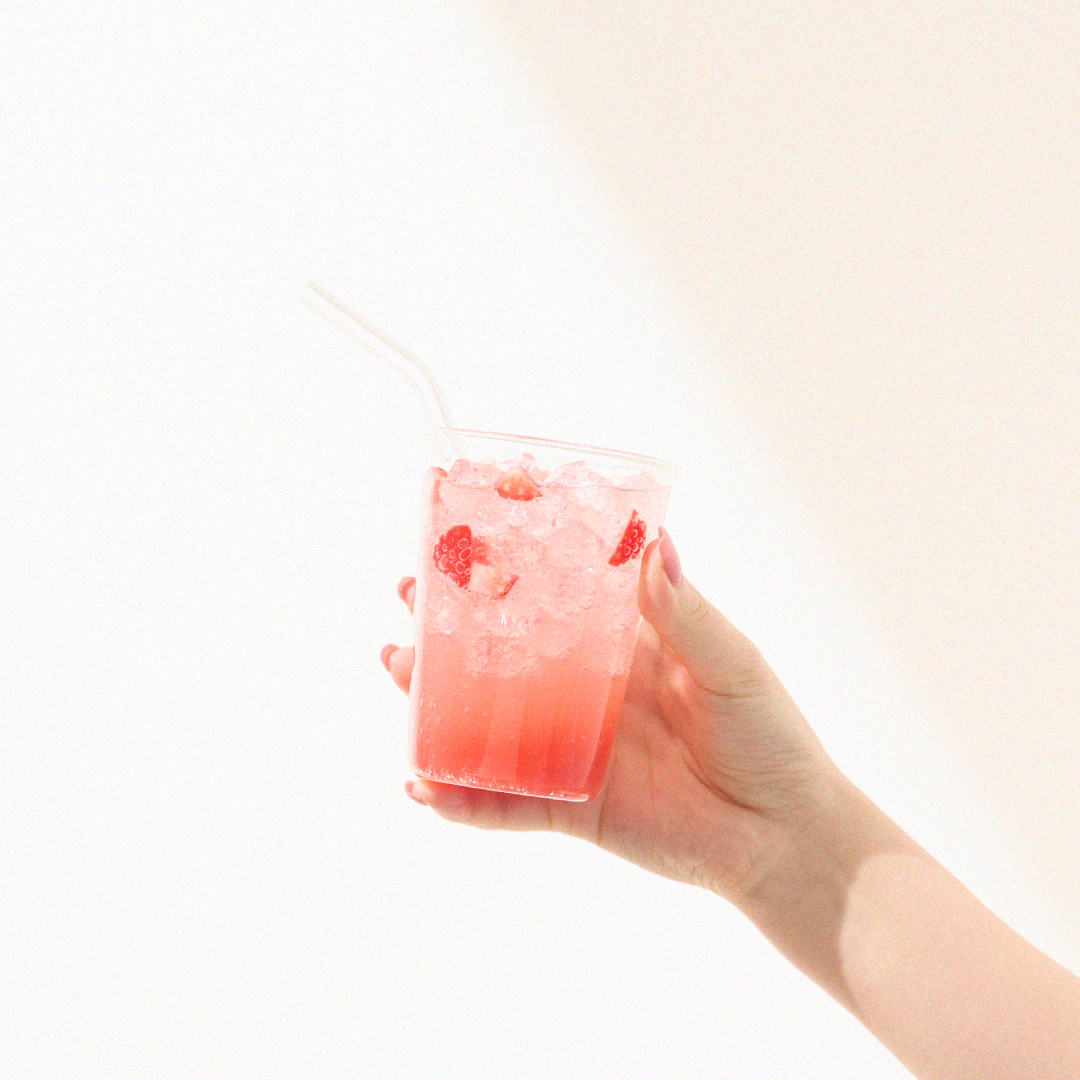 【gelato pique cafe(ジェラート ピケ カフェ)】“Strawberry - Sweet＆Sour” 新食感！ストロベリーミルフィーユクレープと爽やかなストロベリーソーダが販売開始のサブ画像3