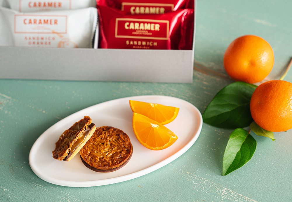 キャラメル菓子専門店「CARAMER」より、摘みたてオレンジの爽やかな香りと甘みを表現した「キャラマーサンド オレンジ」発売！のサブ画像2