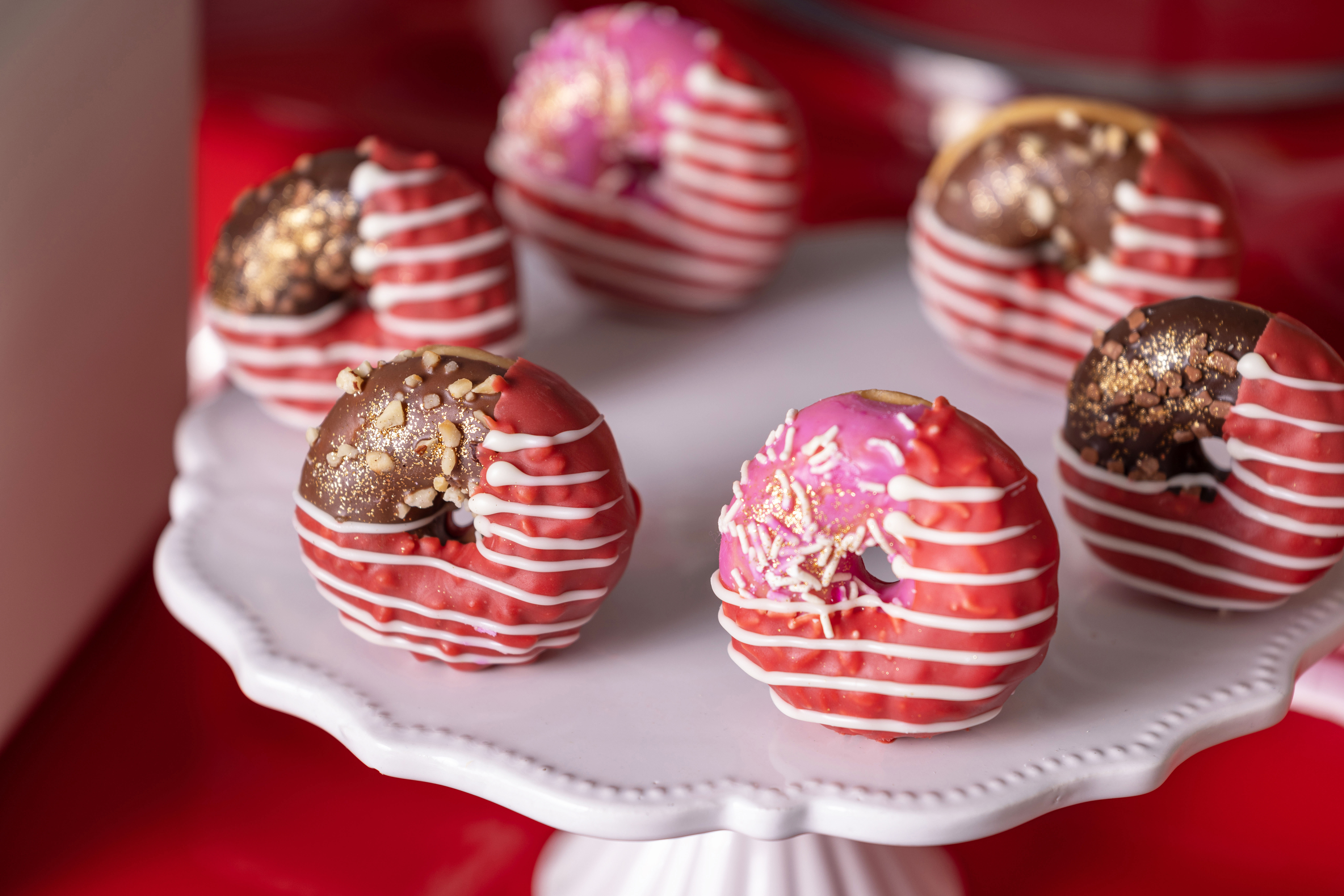 コンラッド大阪「Chocolat de Cherry」チェリースイーツビュッフェのサブ画像7_アメリカンフラッグ チョコレートドーナツ