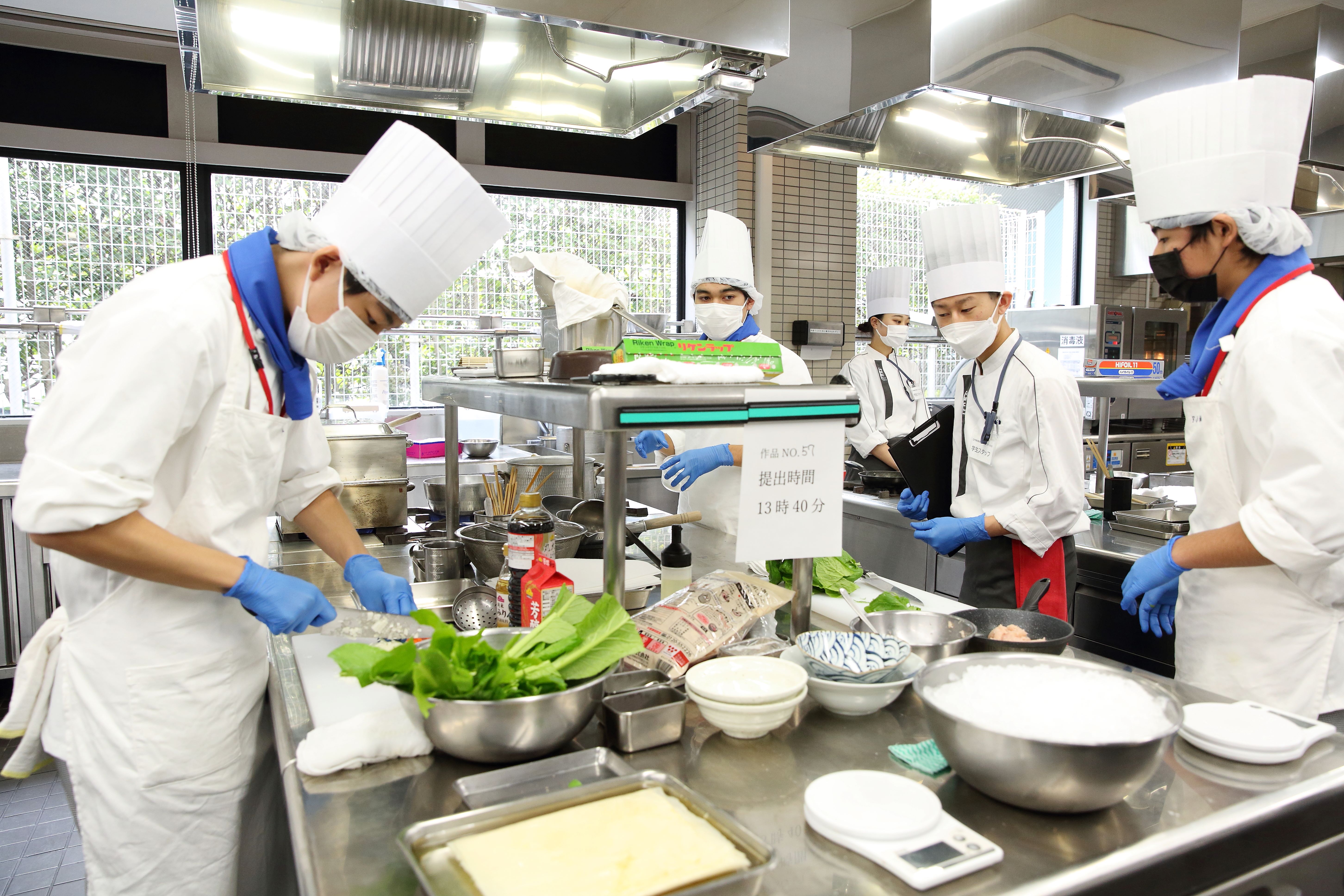 「～江戸東京野菜～都内高校生料理コンテスト2023」を開催しますのサブ画像4_2022年調理風景