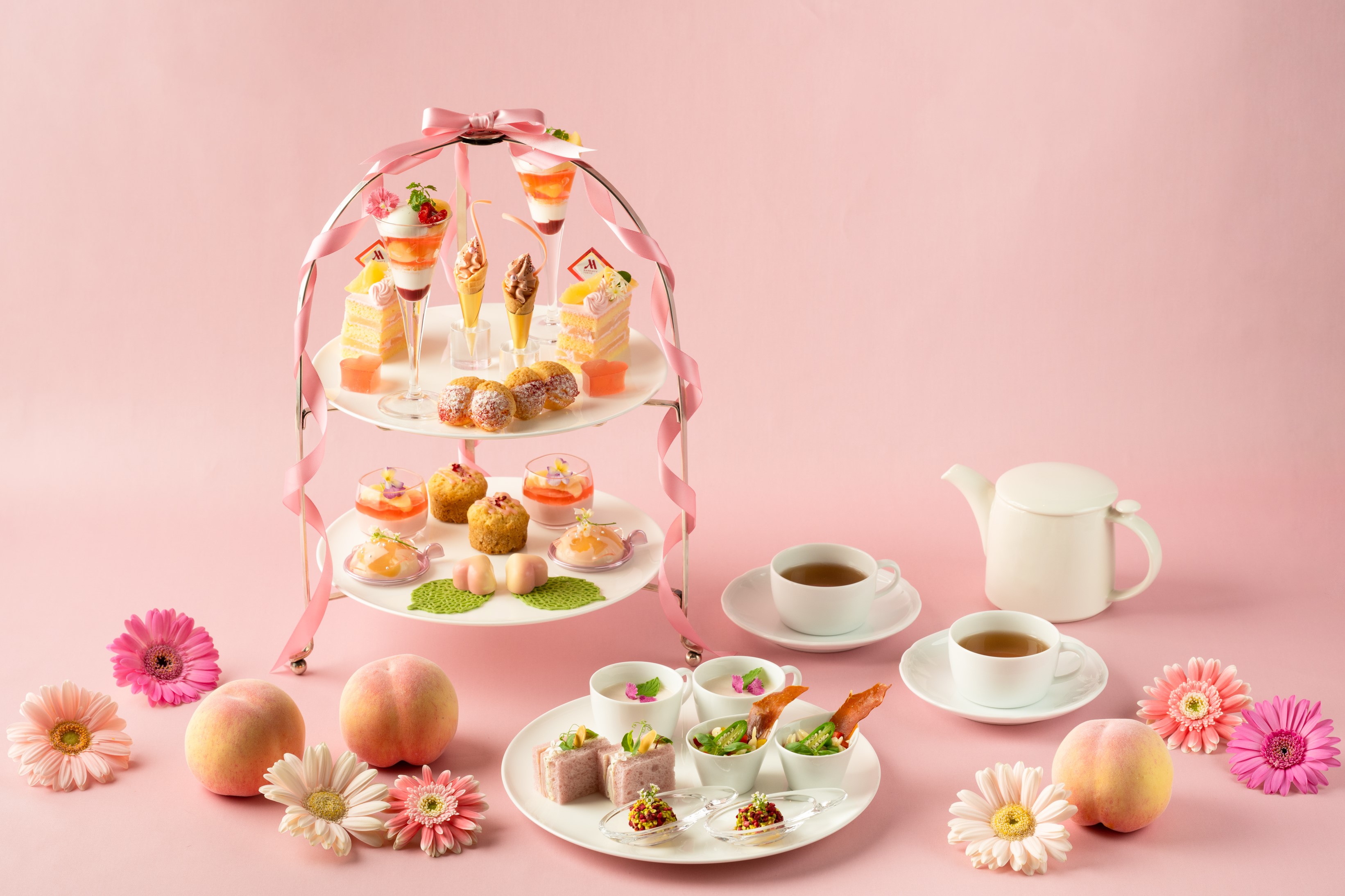 東京マリオットホテル　“カワイイピンク”であふれるスイーツ・セイボリーで桃を味わい尽くす「Peach PINK Afternoon Tea(ピーチ ピンク アフタヌーンティー)」を発売のサブ画像1_「Peach PINK Afternoon Tea」  イメージ