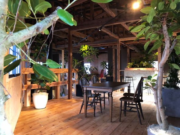 七夕からの期間限定 あまのがわフロートなど箱根のカフェが販売開始のサブ画像4_店内イメージ
