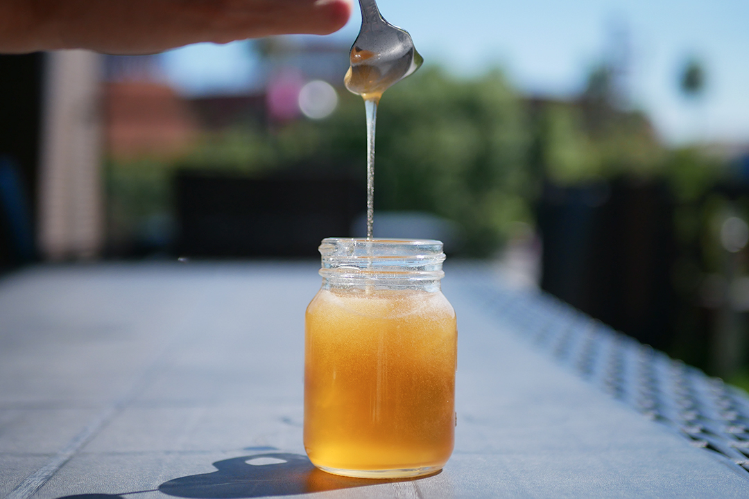 【7月8日販売開始】 鉄鋼工場で採取したニホンミツバチの蜂蜜で作る夏の風物詩 至高の蜂蜜レモンかき氷のサブ画像4