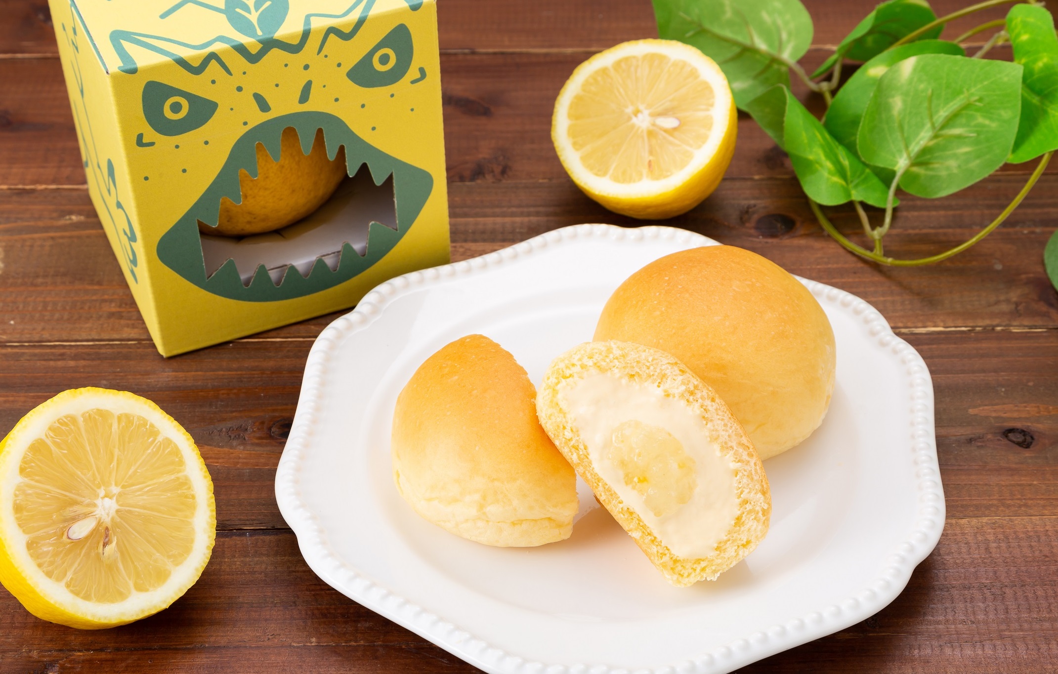 ファミリーマート限定「冷やして食べる とろけるくりーむパン 怪獣レモン」2023年7月18日（火）より販売開始のサブ画像1_「冷やして食べる とろけるくりーむパン 怪獣レモン」（イメージ）