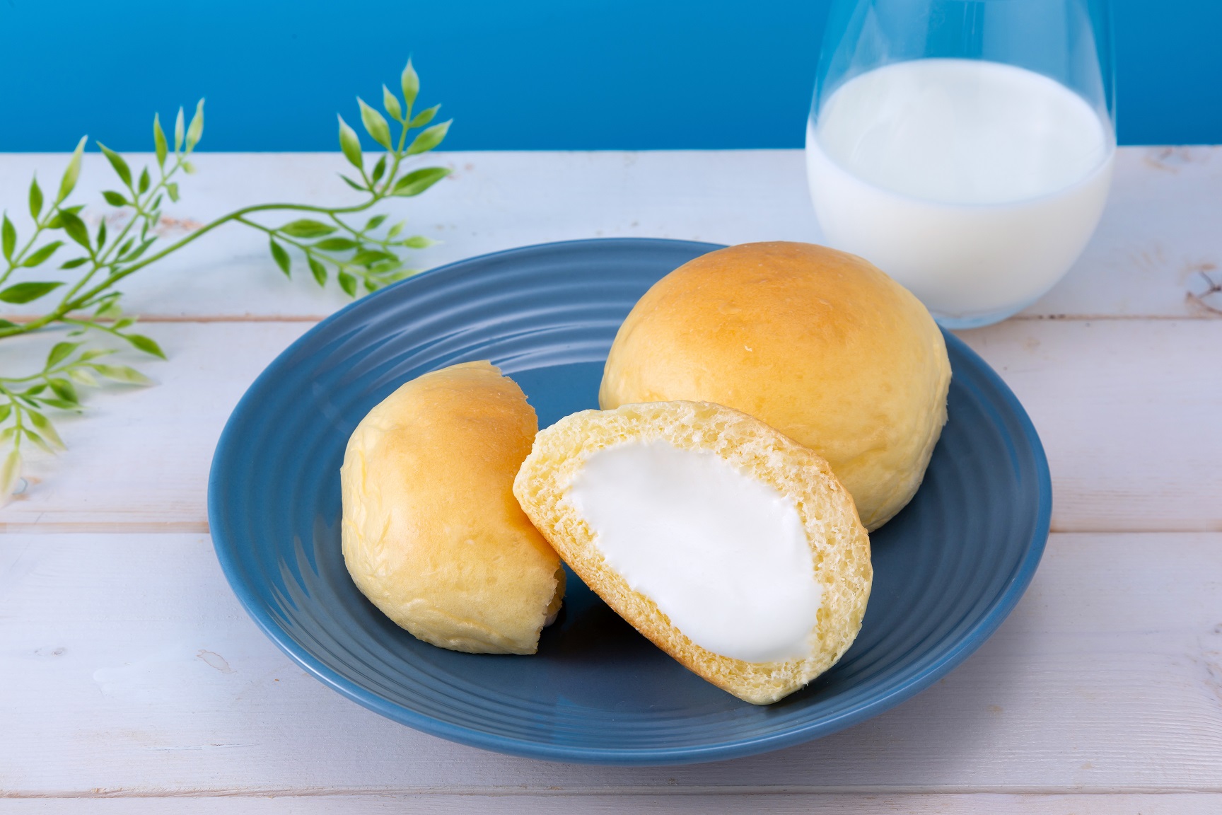 『とろけるくりーむパン 北海道ミルク』NewDays北海道フェアで販売のサブ画像2_「とろけるくりーむパン 北海道ミルク」（イメージ）