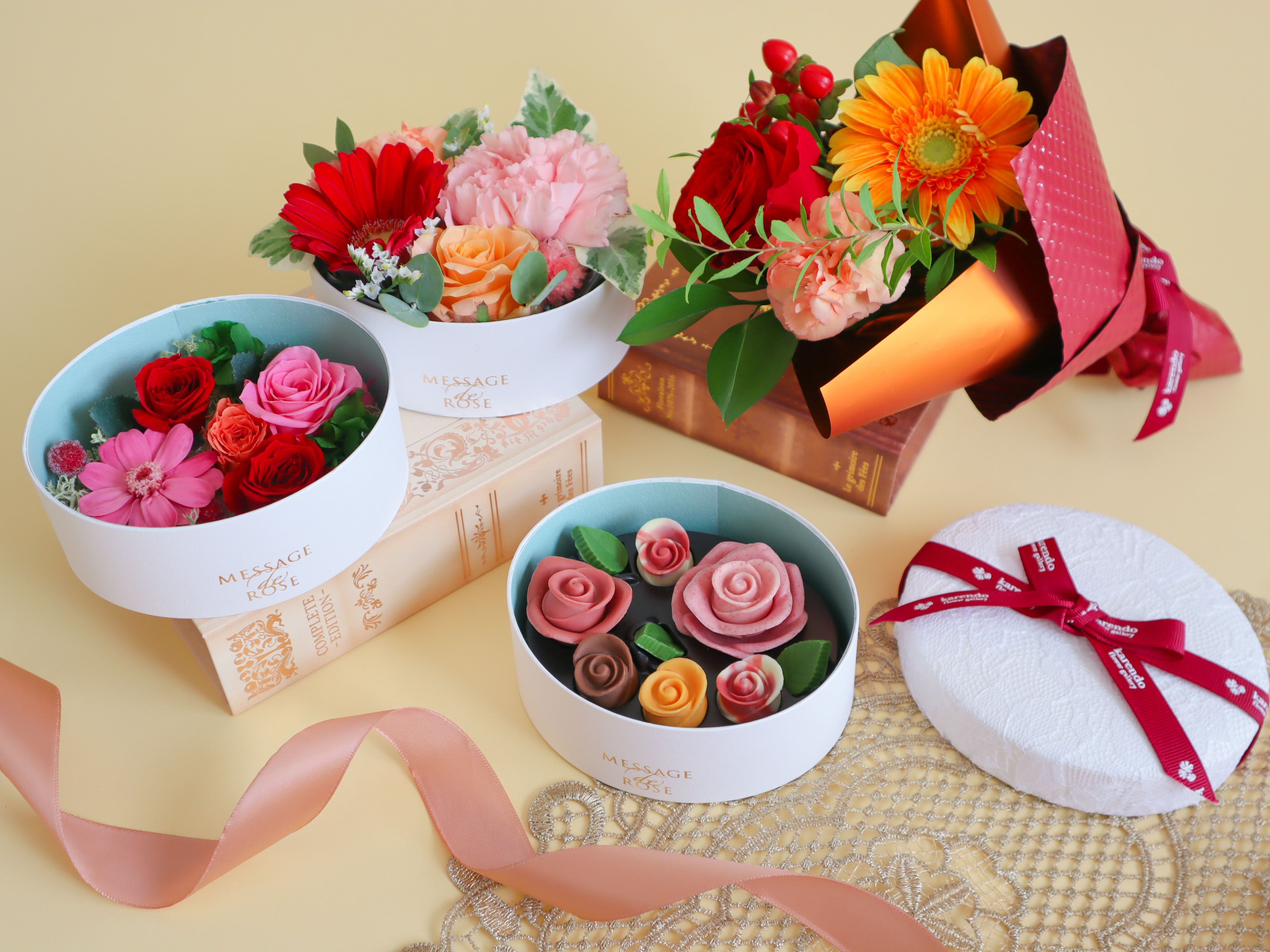 お花屋さんが作る、秋を彩る”コスモス”カラーをイメージした季節限定の新作チョコレートを2023年9月11日(月)より発売開始いたします。のサブ画像4_「ロズレ・コスモス」&お花のセット