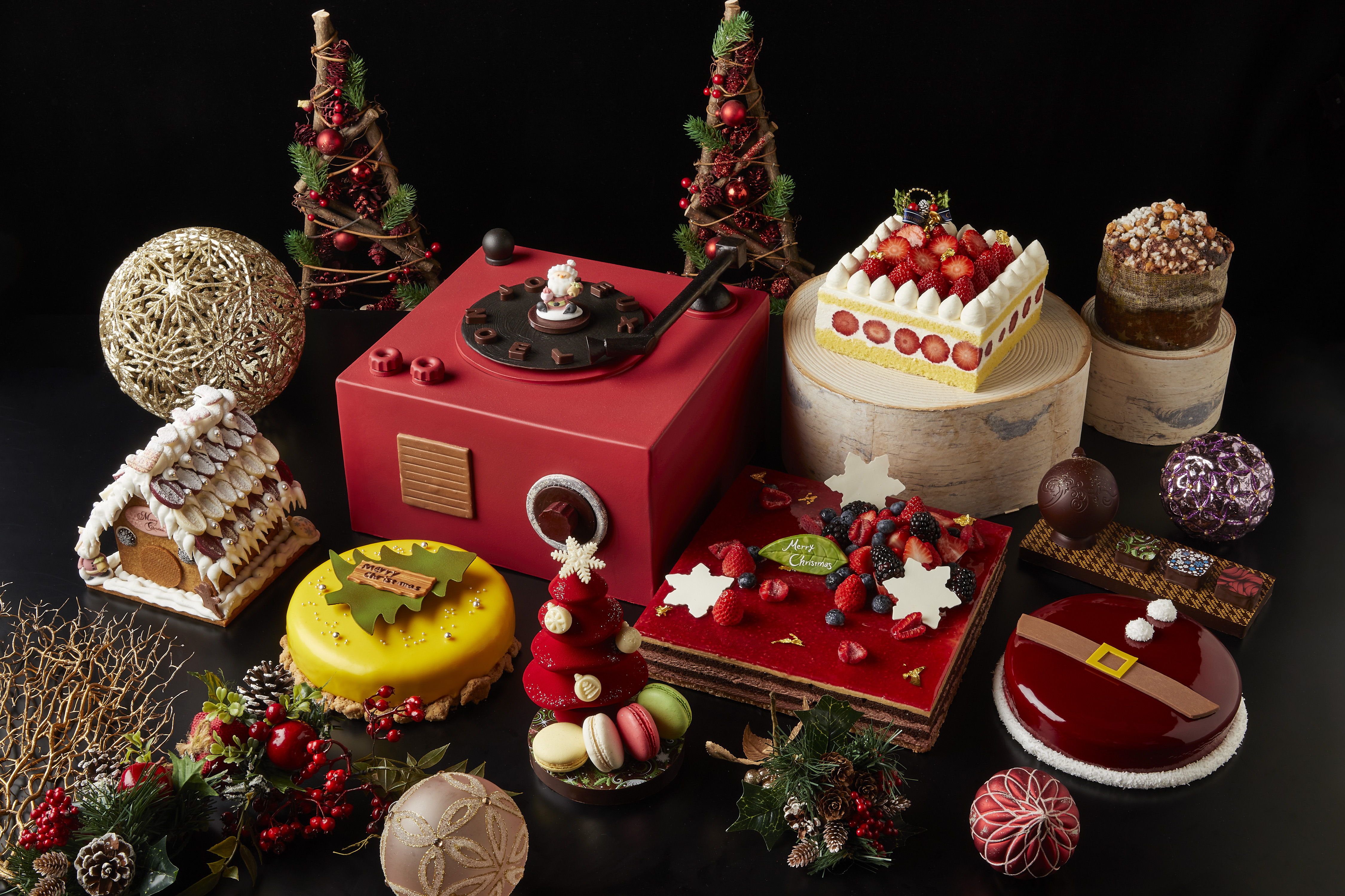 【ザ・リッツ・カールトン東京】テーブルを豪華に彩る2023年の新作「クリスマスケーキ」、「クリスマス菓子」、「クリスマステイクアウトメニュー」と「ジャパニーズ オードブル」の予約を10月1日より開始！のサブ画像1
