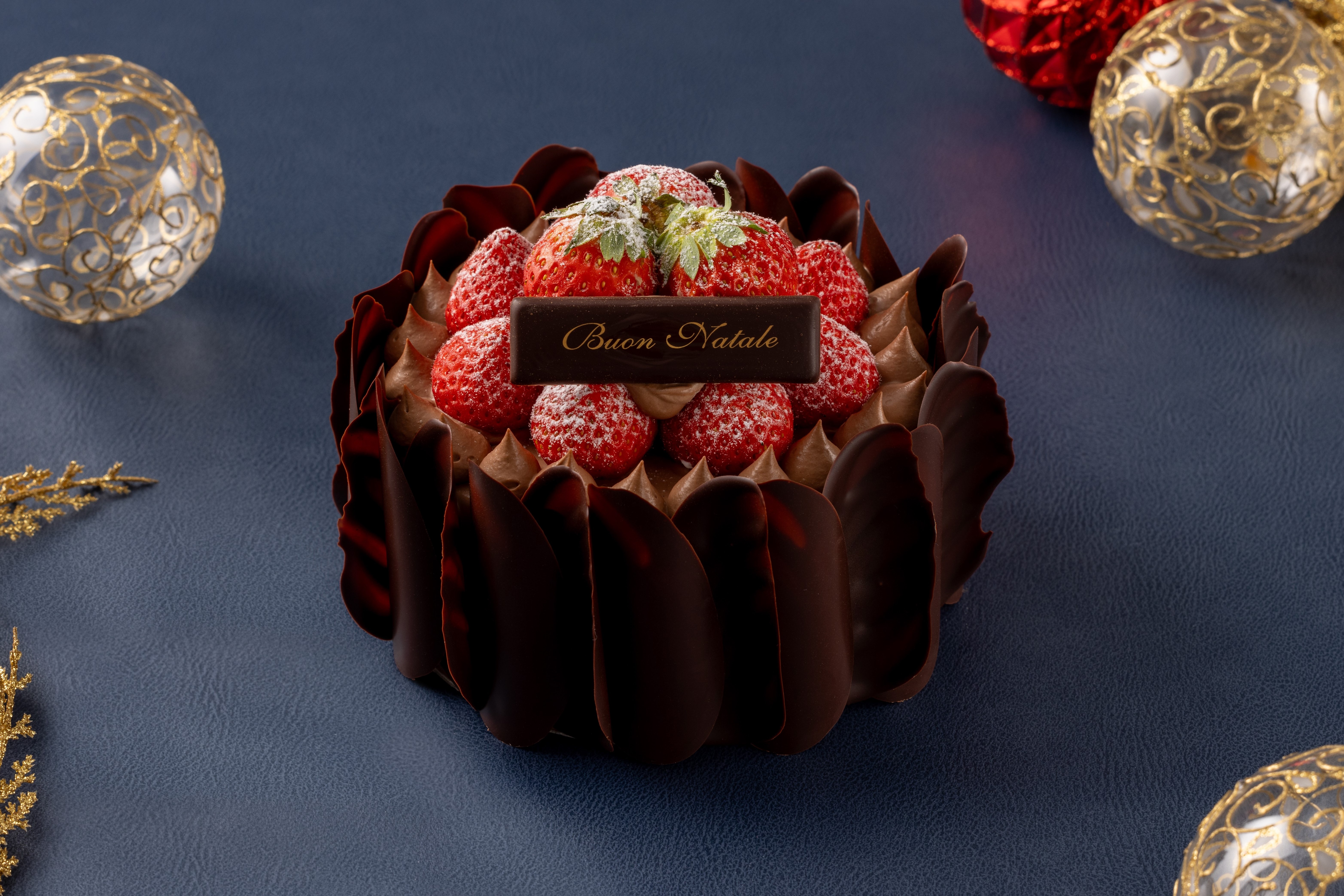 ホリデーテーマ“Grand Love（大きな愛）“を表現したハート型のチョコレートケーキ、 赤と緑のクリスマスカラーケーキなど8種類のクリスマスケーキが登場！のサブ画像11