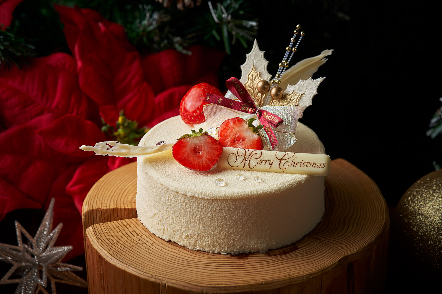 インターコンチネンタルホテル大阪　2023年のクリスマスケーキ10月1日予約受付開始！のサブ画像3_ホワイトチョコレートとストロベリー柚子のムースケーキイメージ