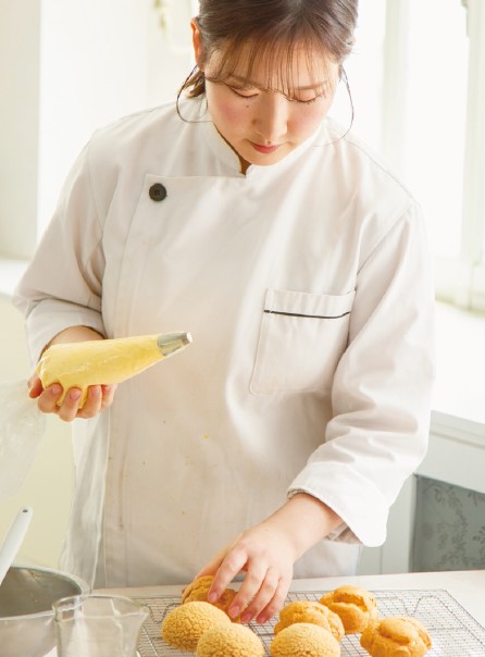 新進気鋭のパティシエ　角島瑞希が教える絶品シュークリームレシピ！　『ちょっと贅沢なとっておきのレシピ 至福のシュークリーム』が発売のサブ画像5