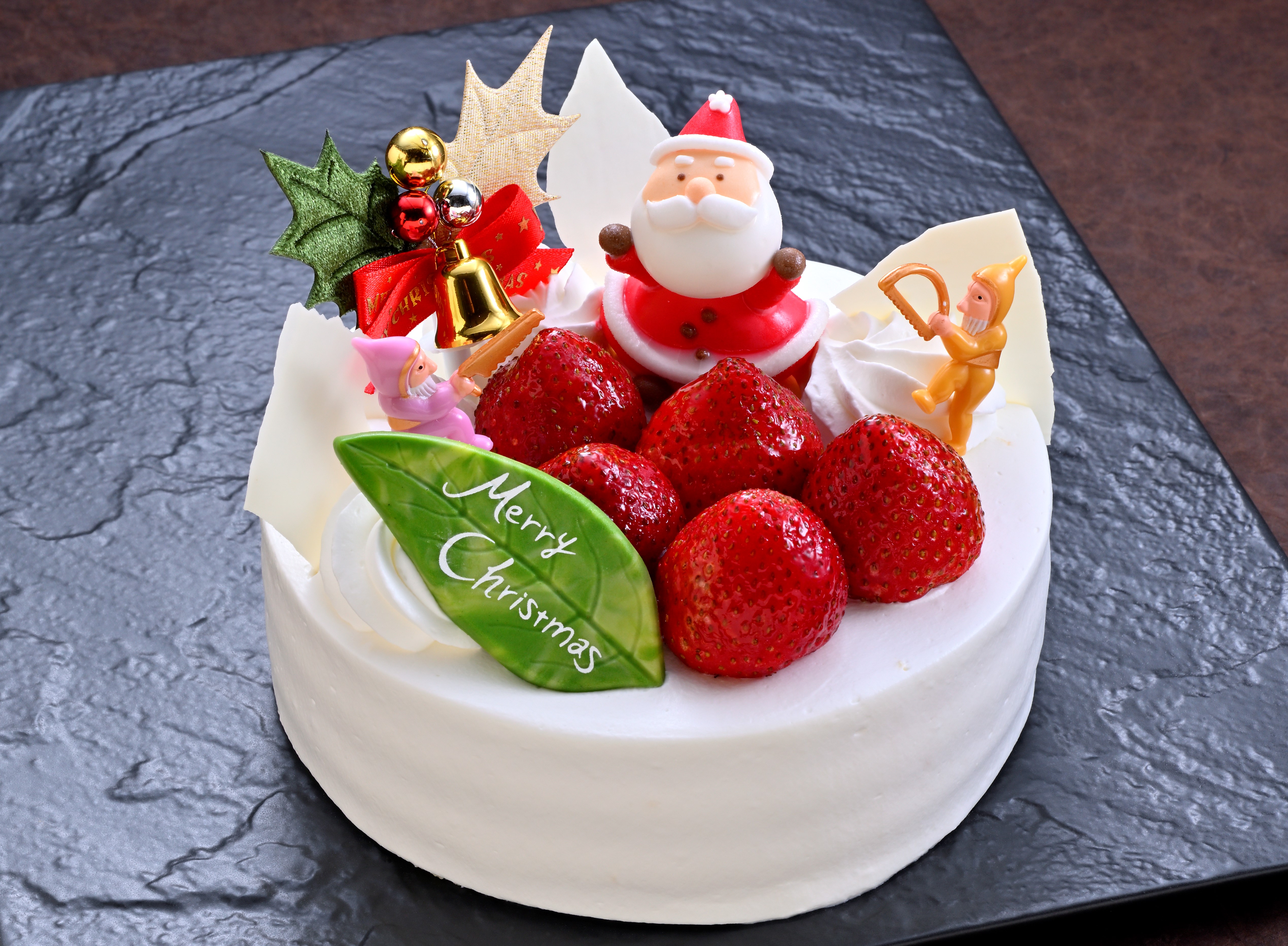 【ホテル日航福岡】食卓を彩るクリスマスケーキが本年も登場！のサブ画像3