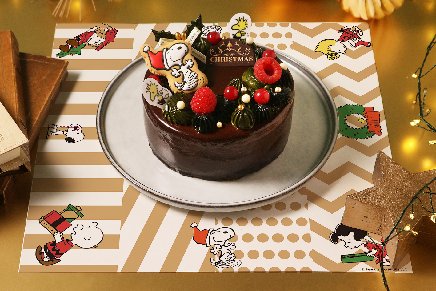 【完売必至】スヌーピーのクリスマスケーキや“GIFT”をテーマにしたクリスマス限定グッズが、「PEANUTS Cafe」より登場！のサブ画像3_※ランチョンマットはイメージです。© 2023 Peanuts Worldwide LLC