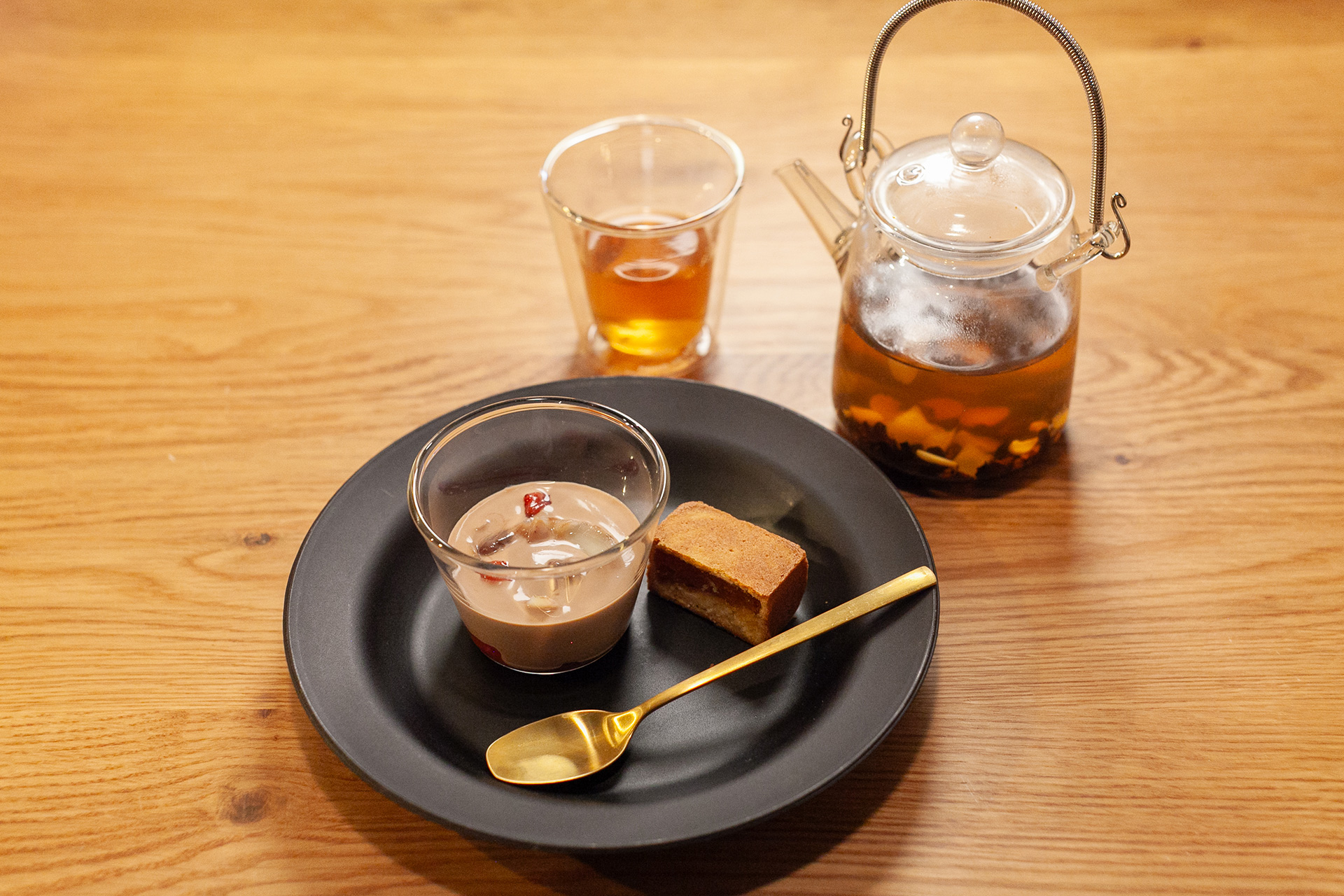 11月9日(木)からモダンアジアンレストラン HENGEN (ヘンゲン) が、立冬に合わせた新ランチメニューを提供開始。のサブ画像5_秋のブレンド茶とデザート