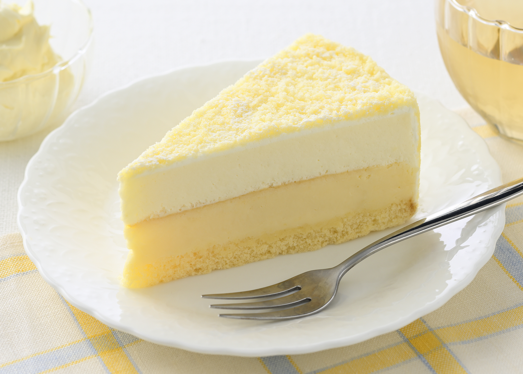 【銀座コージーコーナー】チーズの日にチーズケーキはいかがですか？　ベイクドチーズとレアチーズのおいしい２層、「ドゥフロマージュ」を11月10日から発売のサブ画像1