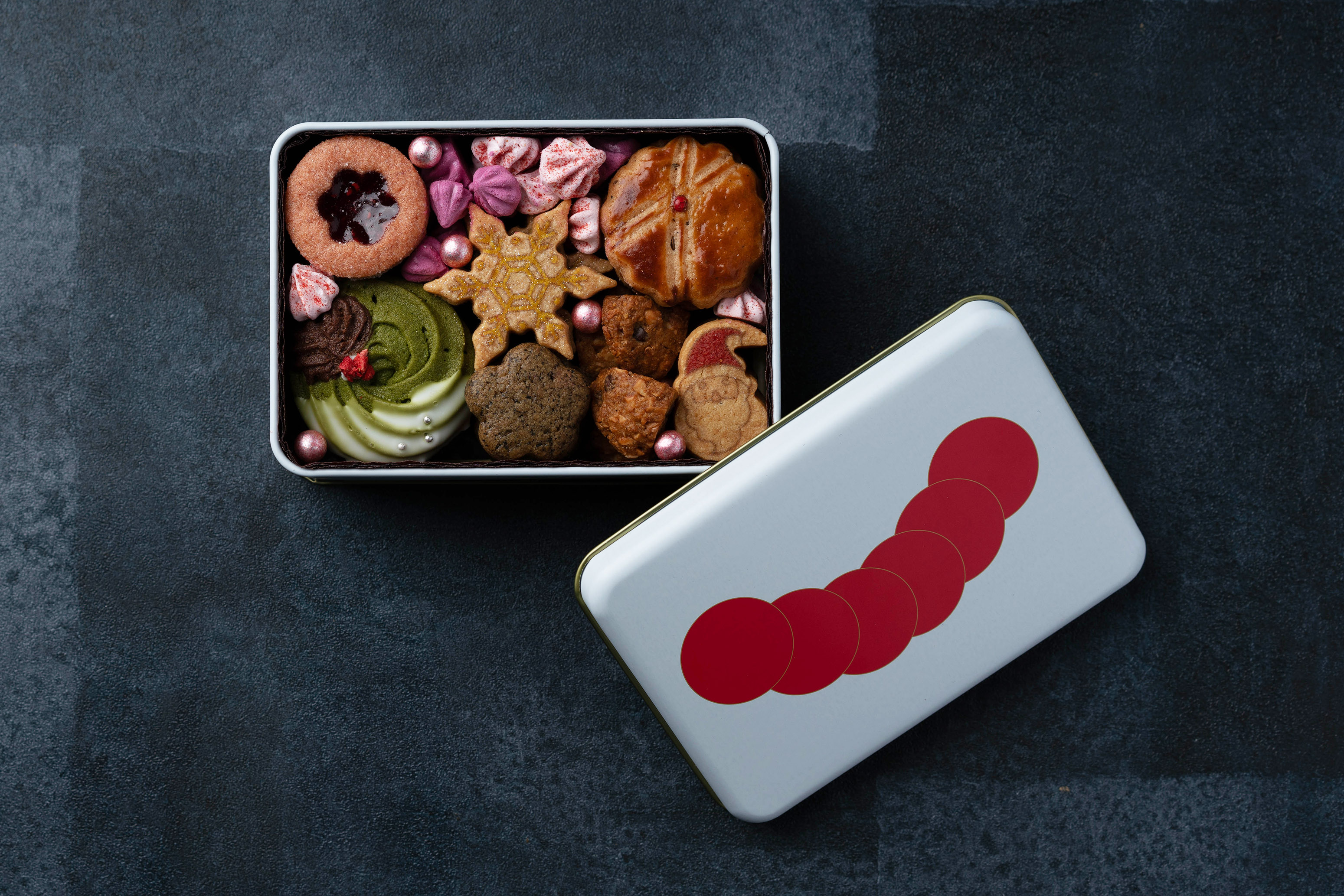 【完全数量限定】クリスマス限定の和楽紅屋のクッキー缶が12月1日より販売開始のサブ画像1