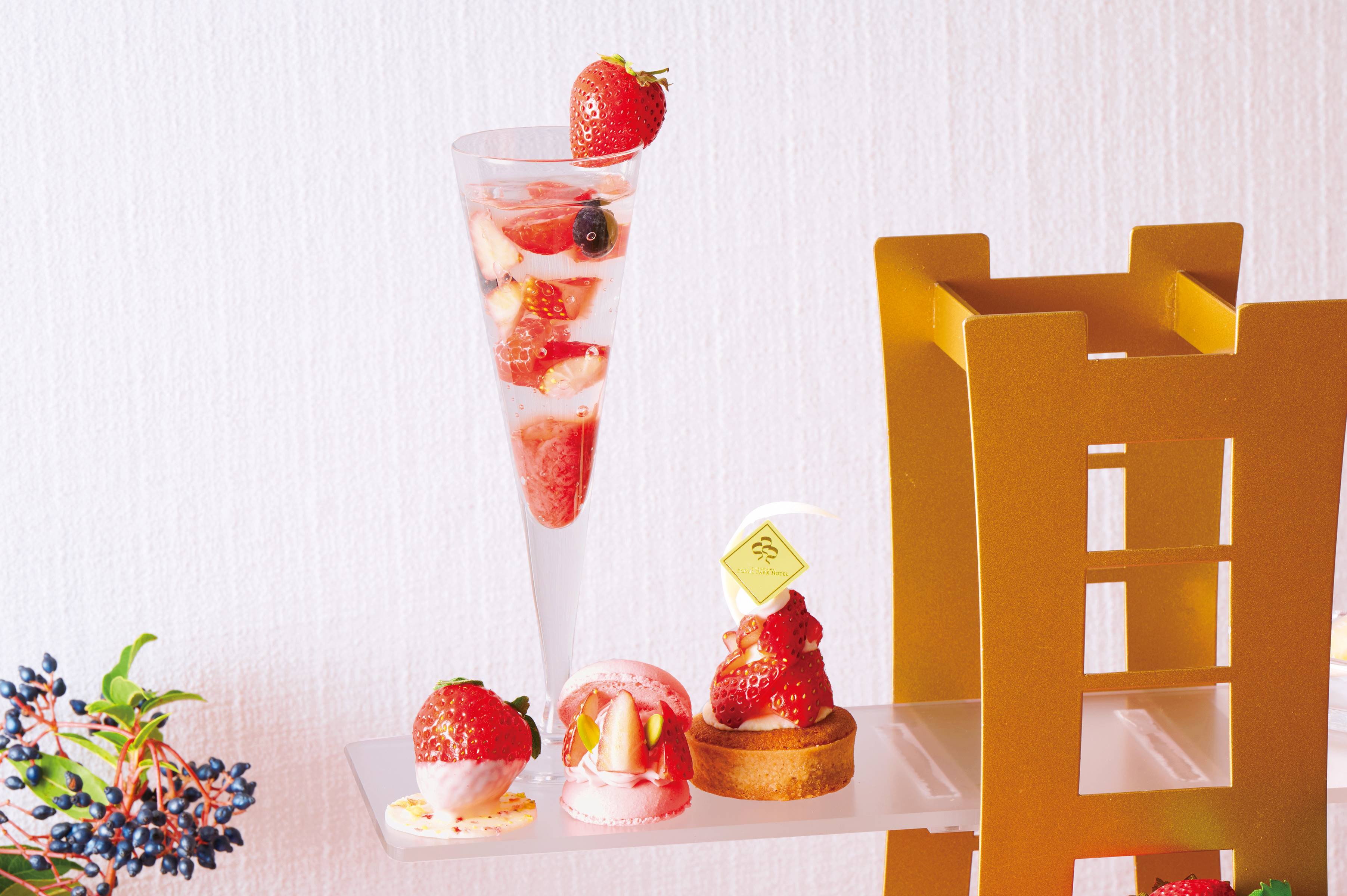 【横浜ロイヤルパークホテル】待望のいちごの季節が到来！ランドマークアフタヌーンティー“Strawberry”を販売のサブ画像2_スイーツ